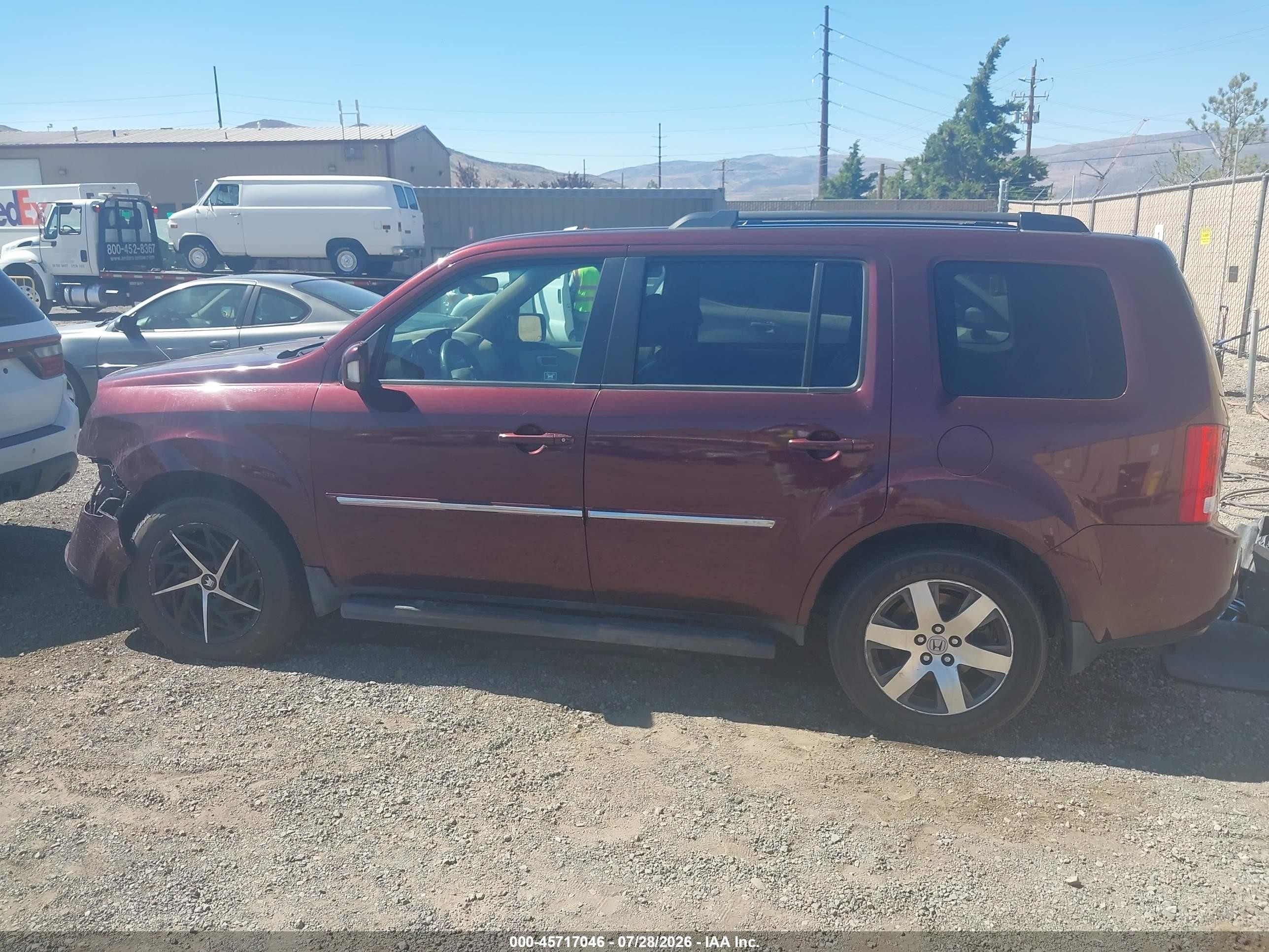 2012 Honda Pilot Touring Red vin: 5FNYF4H91CB031629