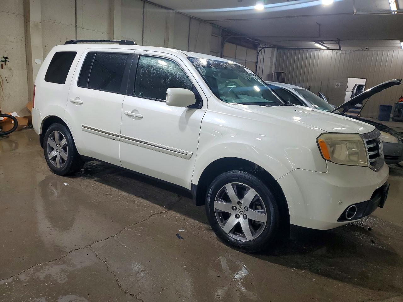 2012 Honda Pilot Touring White vin: 5FNYF4H91CB078885