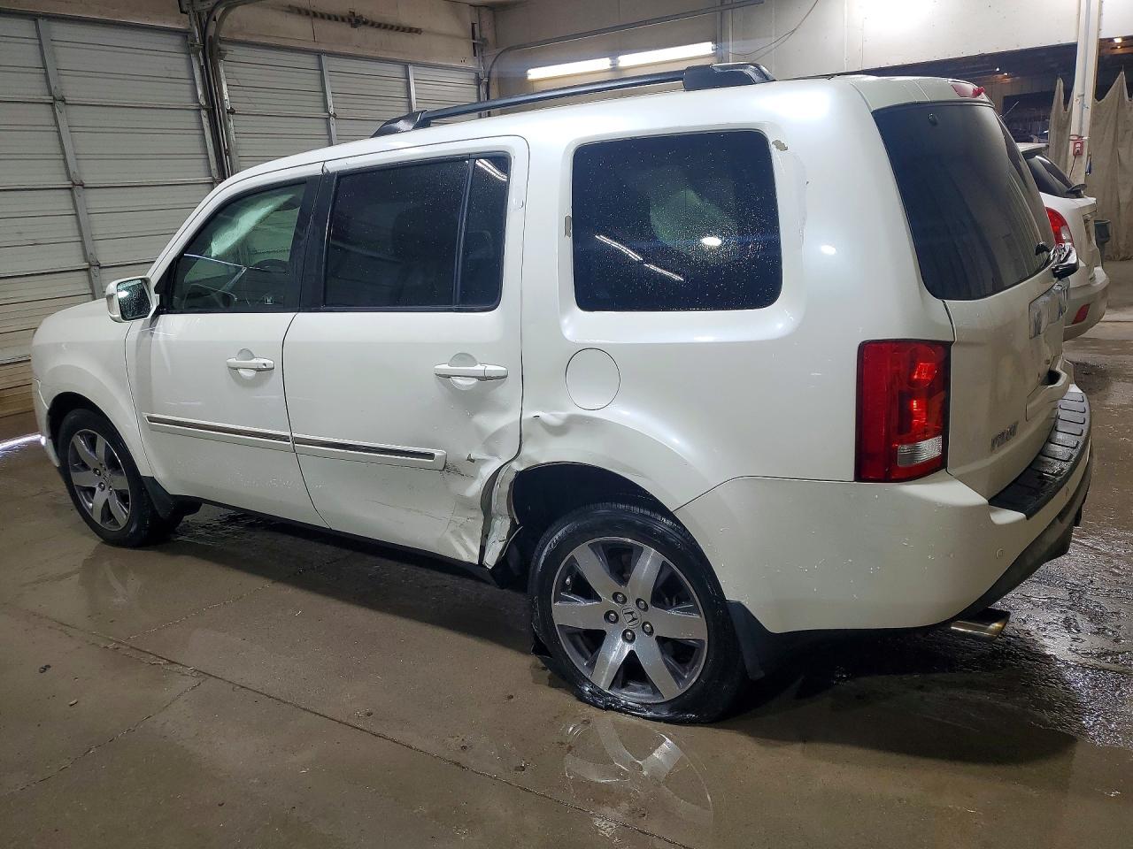 2012 Honda Pilot Touring White vin: 5FNYF4H91CB078885