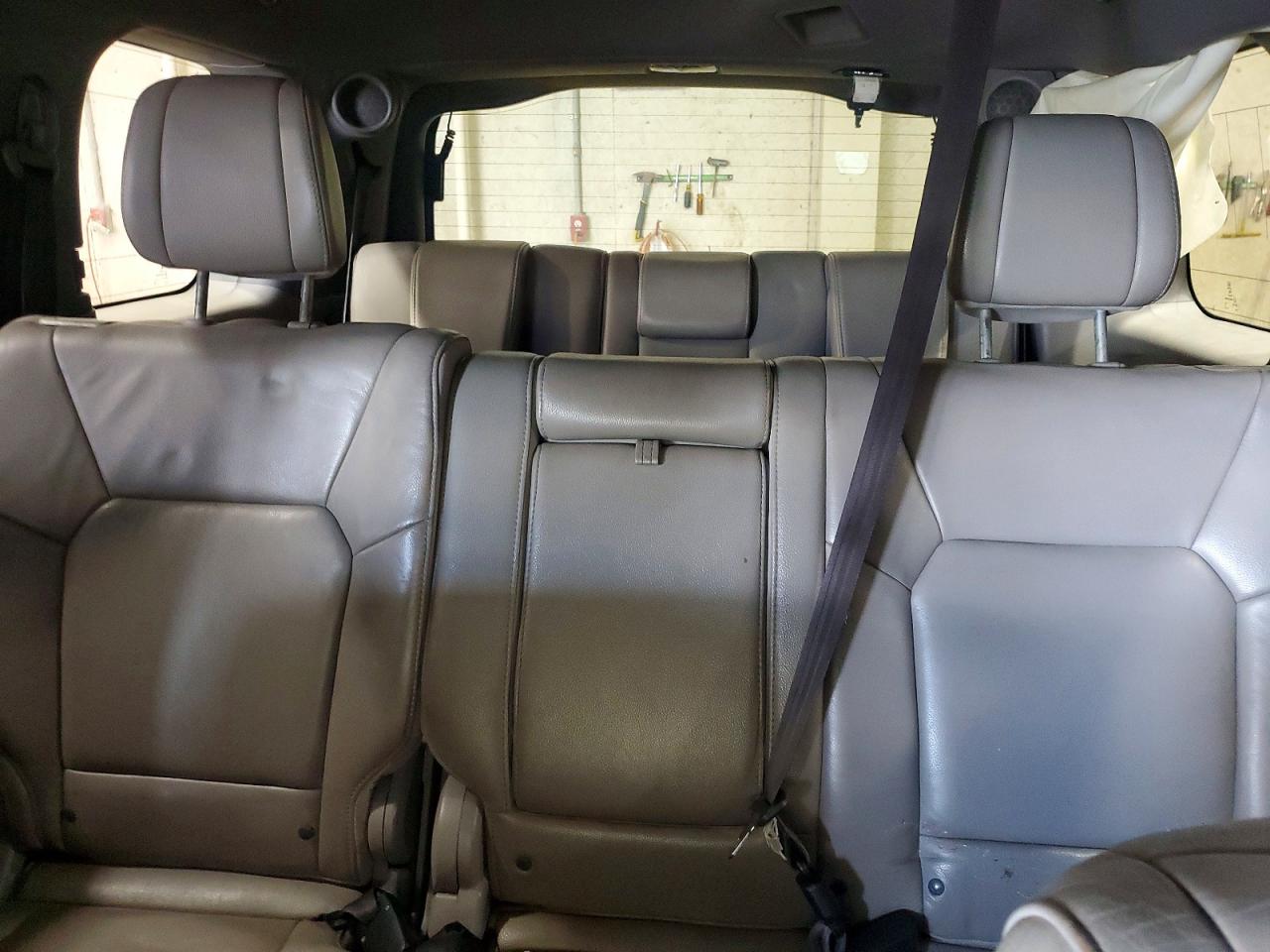 2012 Honda Pilot Touring White vin: 5FNYF4H91CB078885