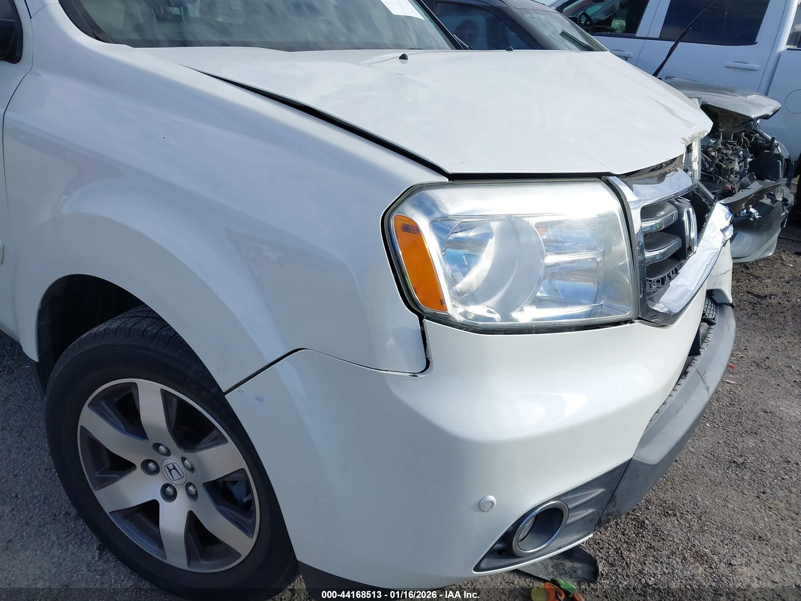 2012 Honda Pilot Touring White vin: 5FNYF4H91CB080426