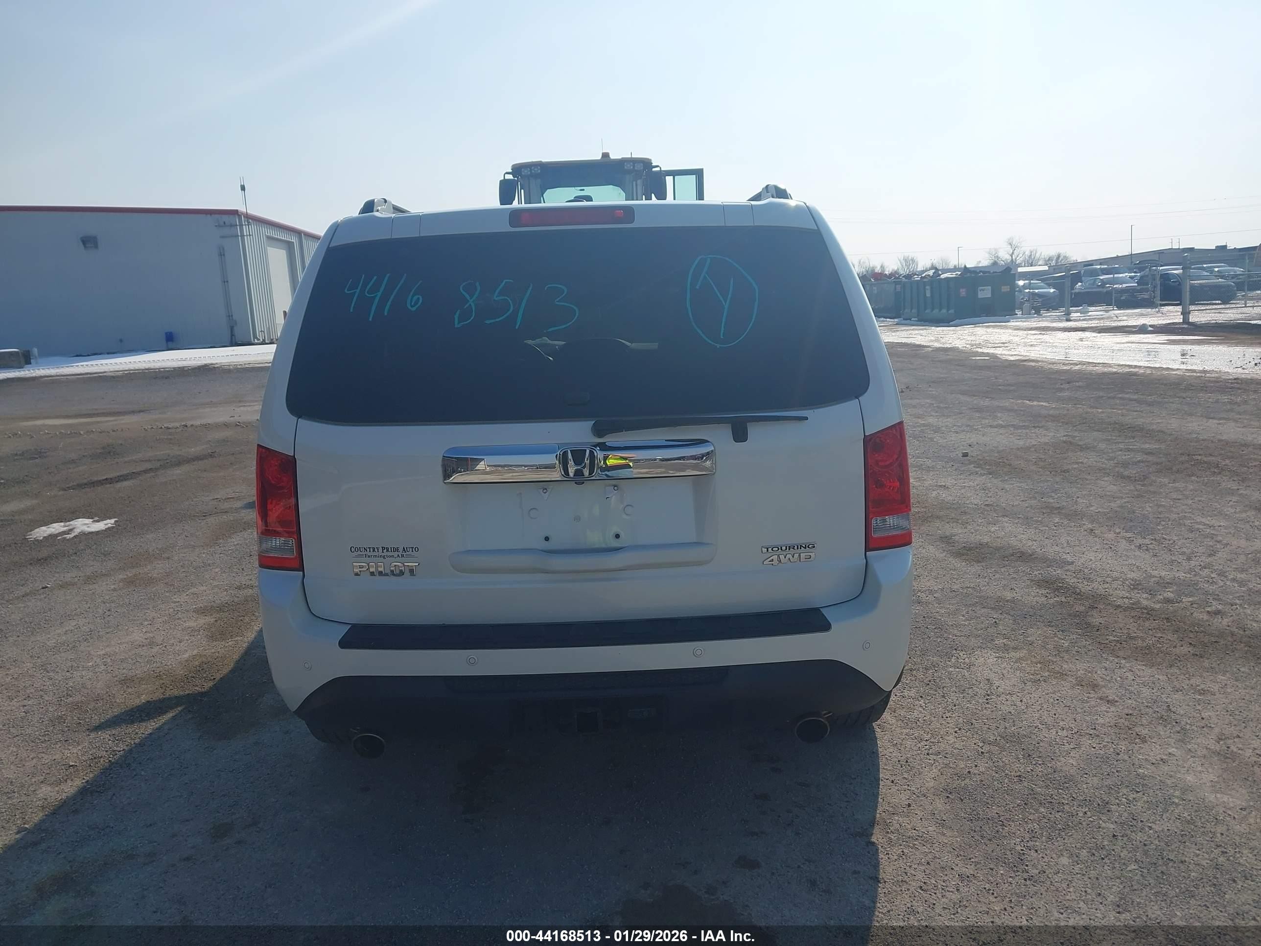 2012 Honda Pilot Touring White vin: 5FNYF4H91CB080426