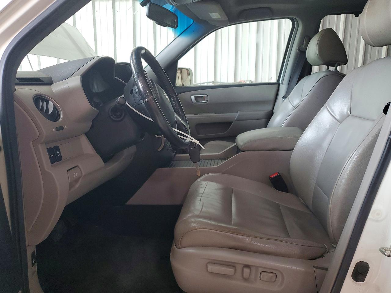 2013 Honda Pilot Touring White vin: 5FNYF4H91DB001872