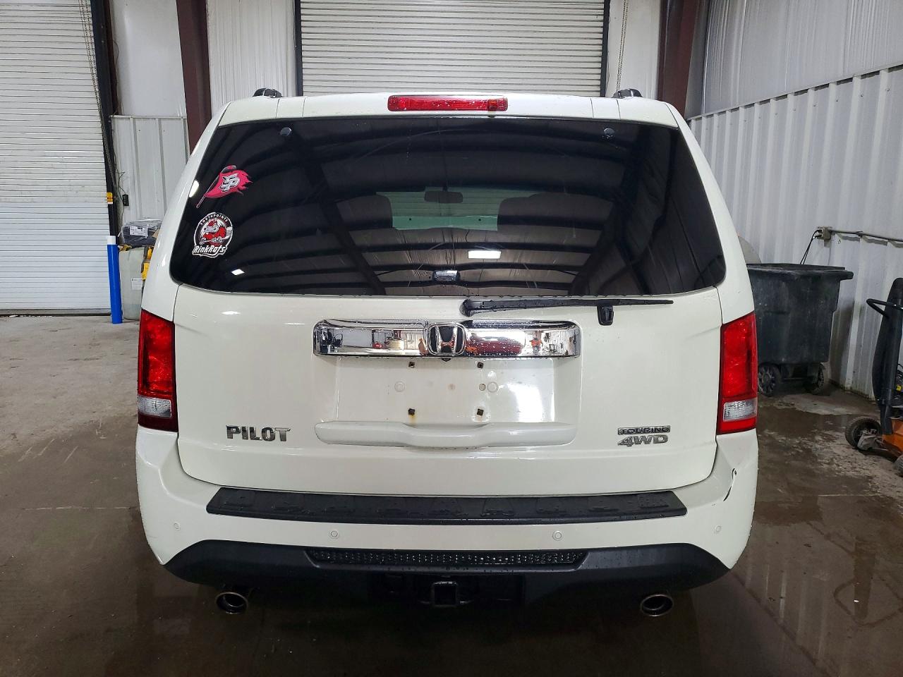 2013 Honda Pilot Touring White vin: 5FNYF4H91DB001872