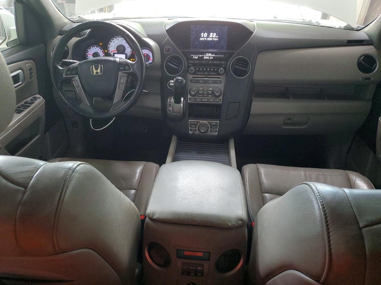 2013 Honda Pilot Touring White vin: 5FNYF4H91DB001872