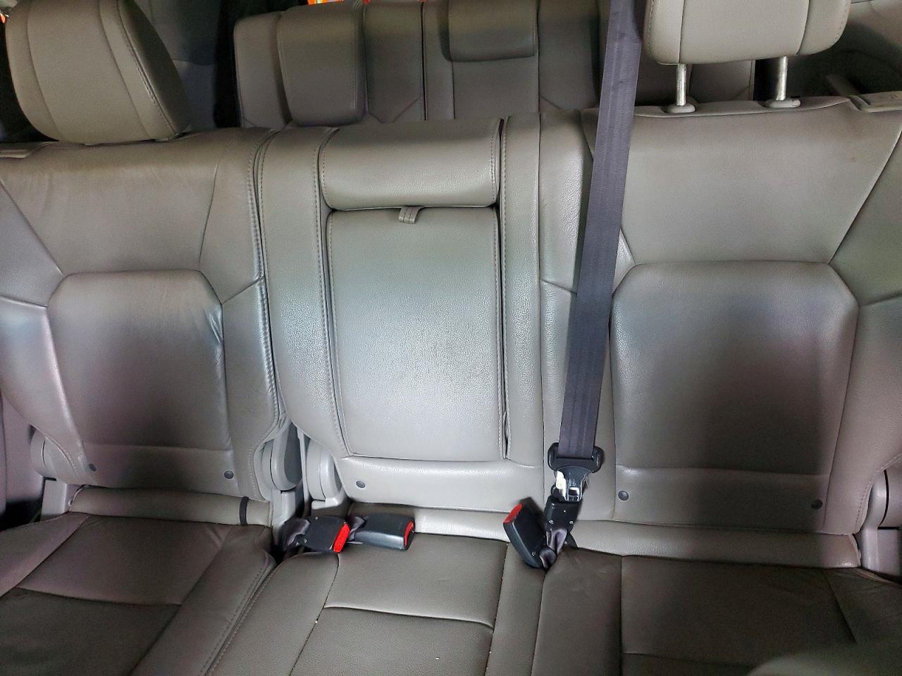 2013 Honda Pilot Touring White vin: 5FNYF4H91DB001872
