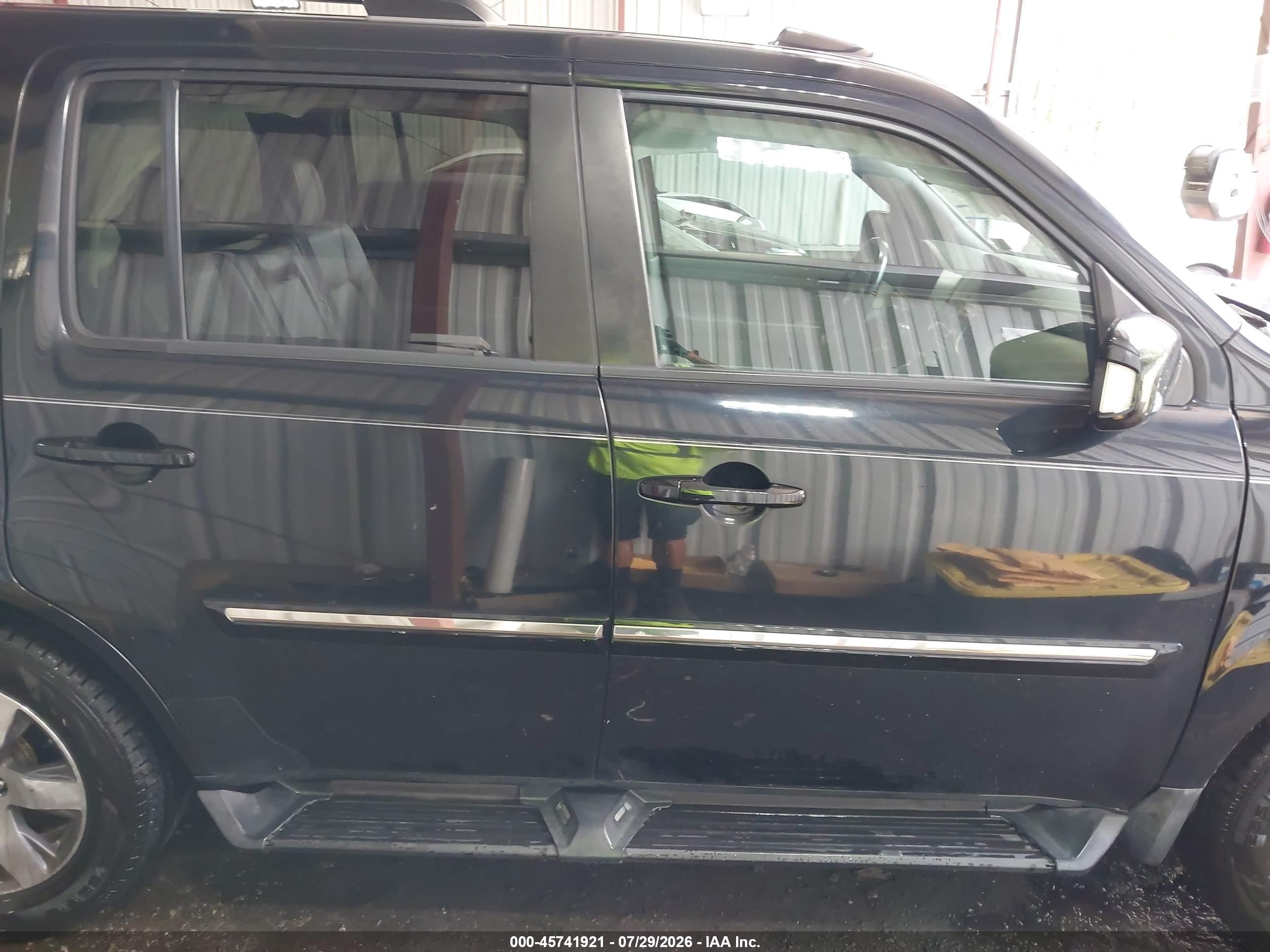 2013 Honda Pilot Touring Black vin: 5FNYF4H91DB015562