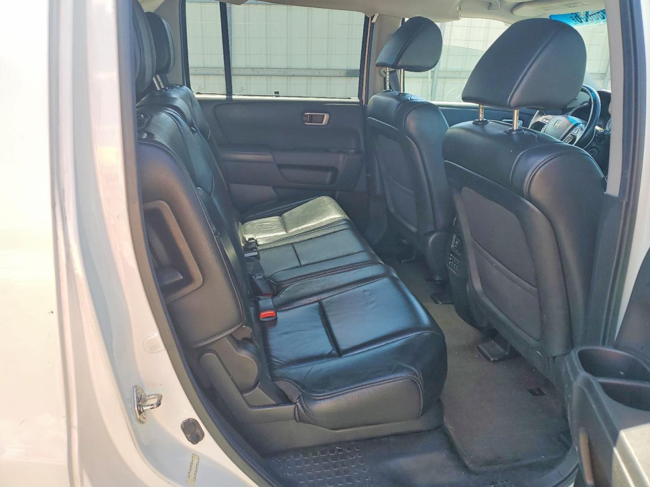 2013 Honda Pilot Touring White vin: 5FNYF4H91DB029476