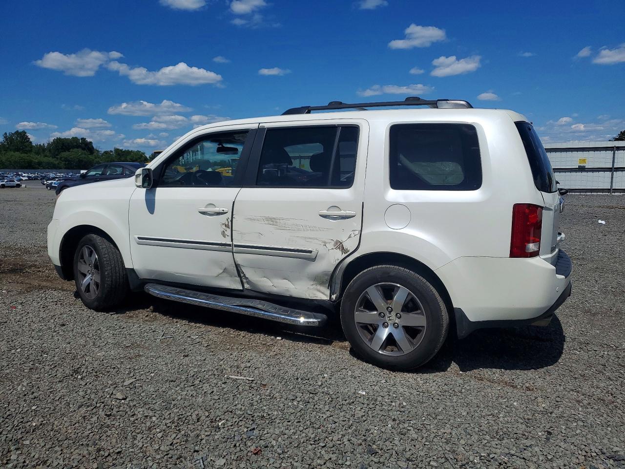 2013 Honda Pilot Touring White vin: 5FNYF4H91DB029476