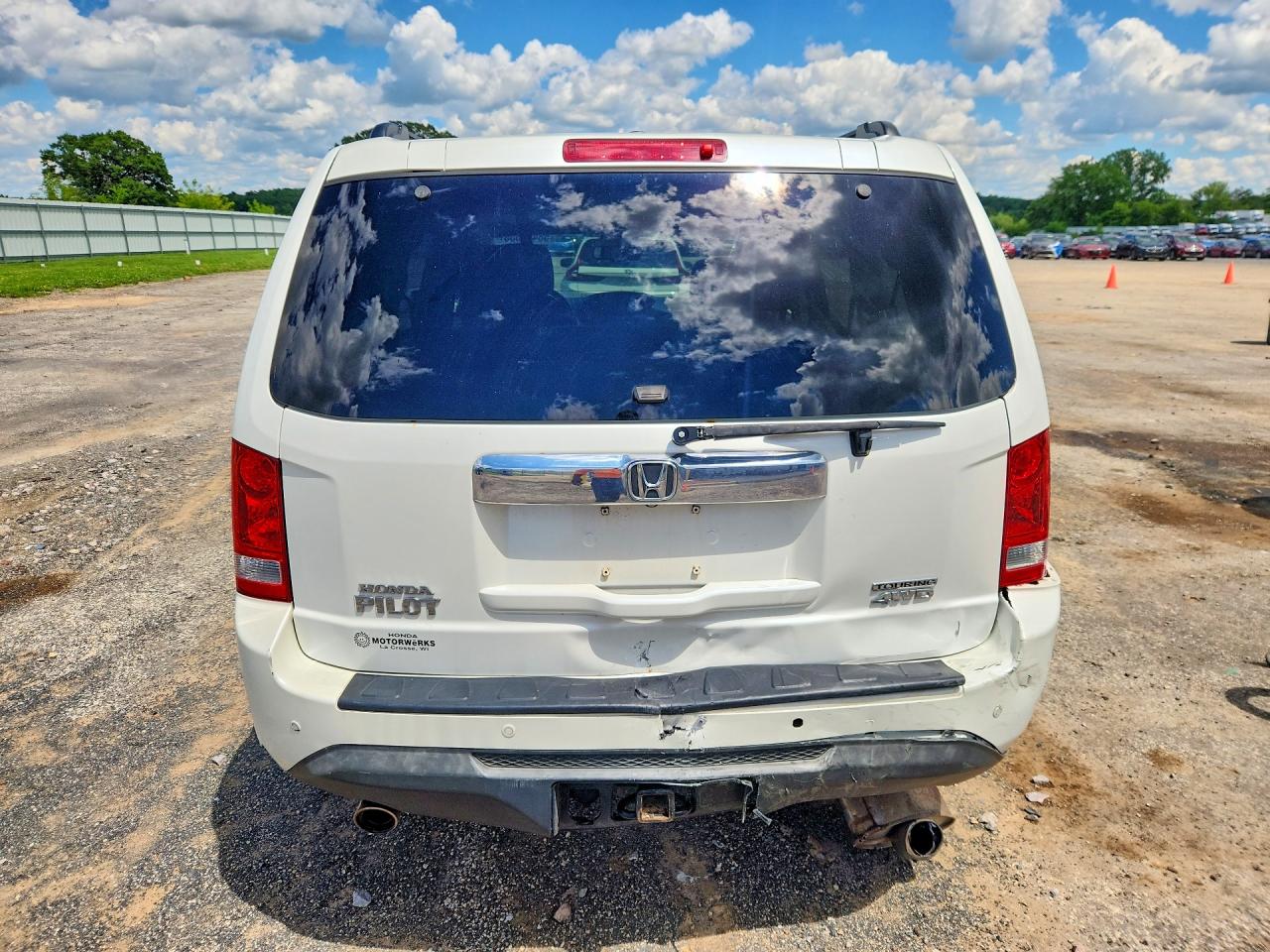 2013 Honda Pilot Touring White vin: 5FNYF4H91DB032376