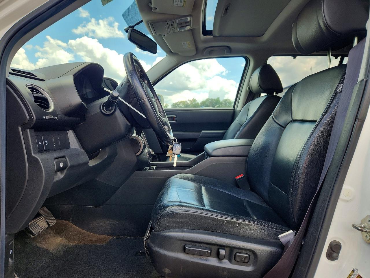 2013 Honda Pilot Touring White vin: 5FNYF4H91DB032376