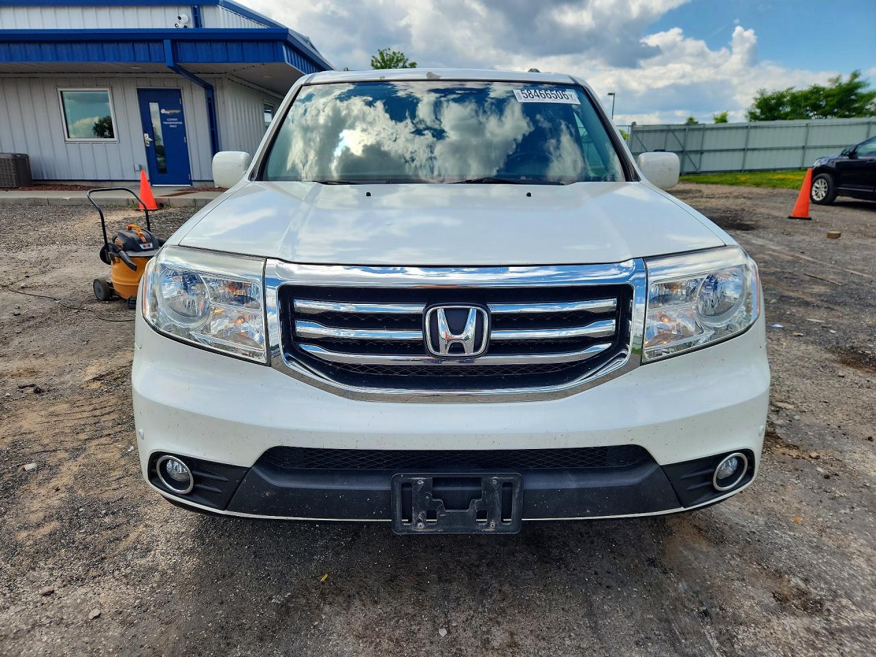 2013 Honda Pilot Touring White vin: 5FNYF4H91DB032376