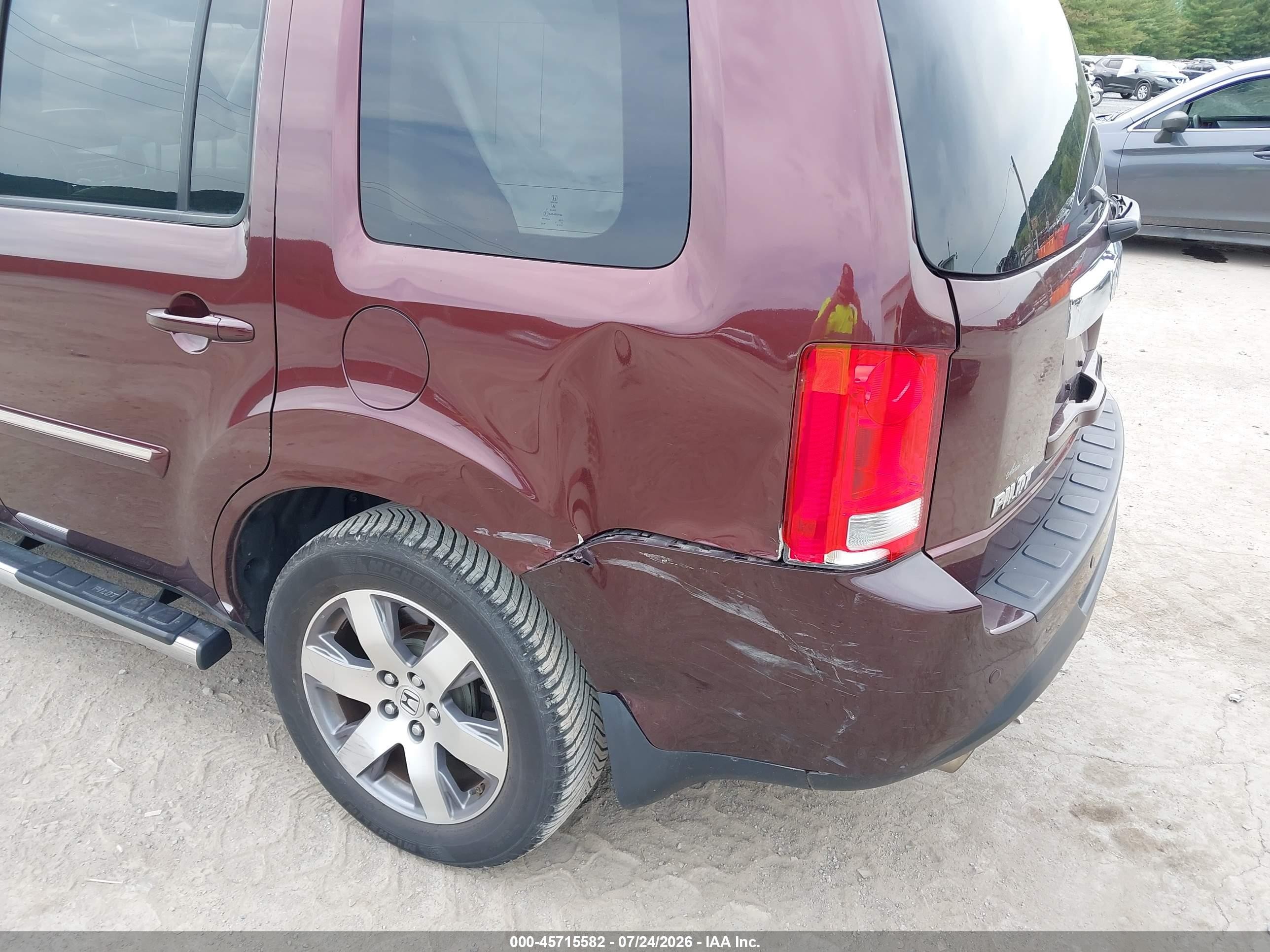 2013 Honda Pilot Touring Burgundy vin: 5FNYF4H91DB034726