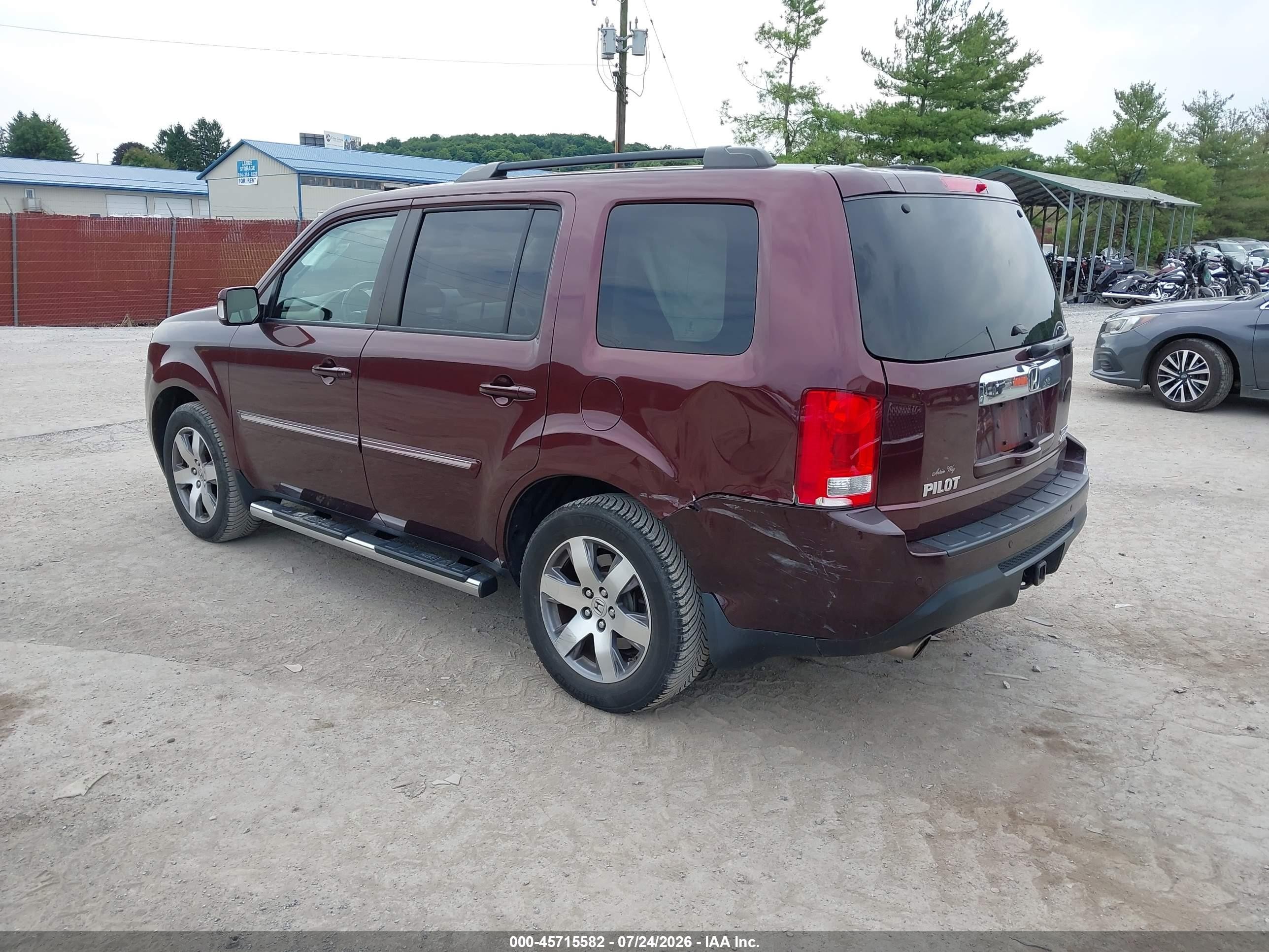 2013 Honda Pilot Touring Burgundy vin: 5FNYF4H91DB034726