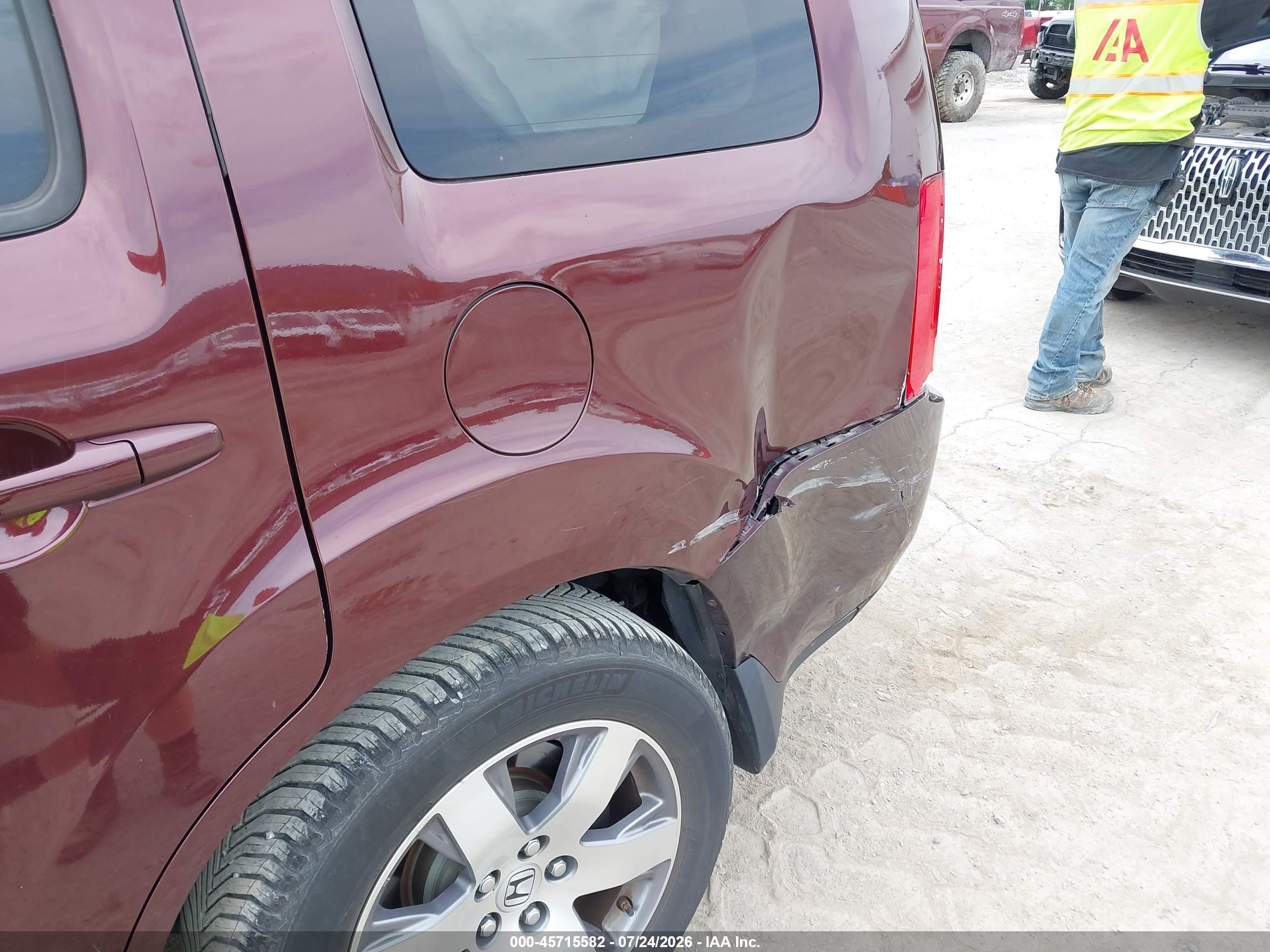 2013 Honda Pilot Touring Burgundy vin: 5FNYF4H91DB034726
