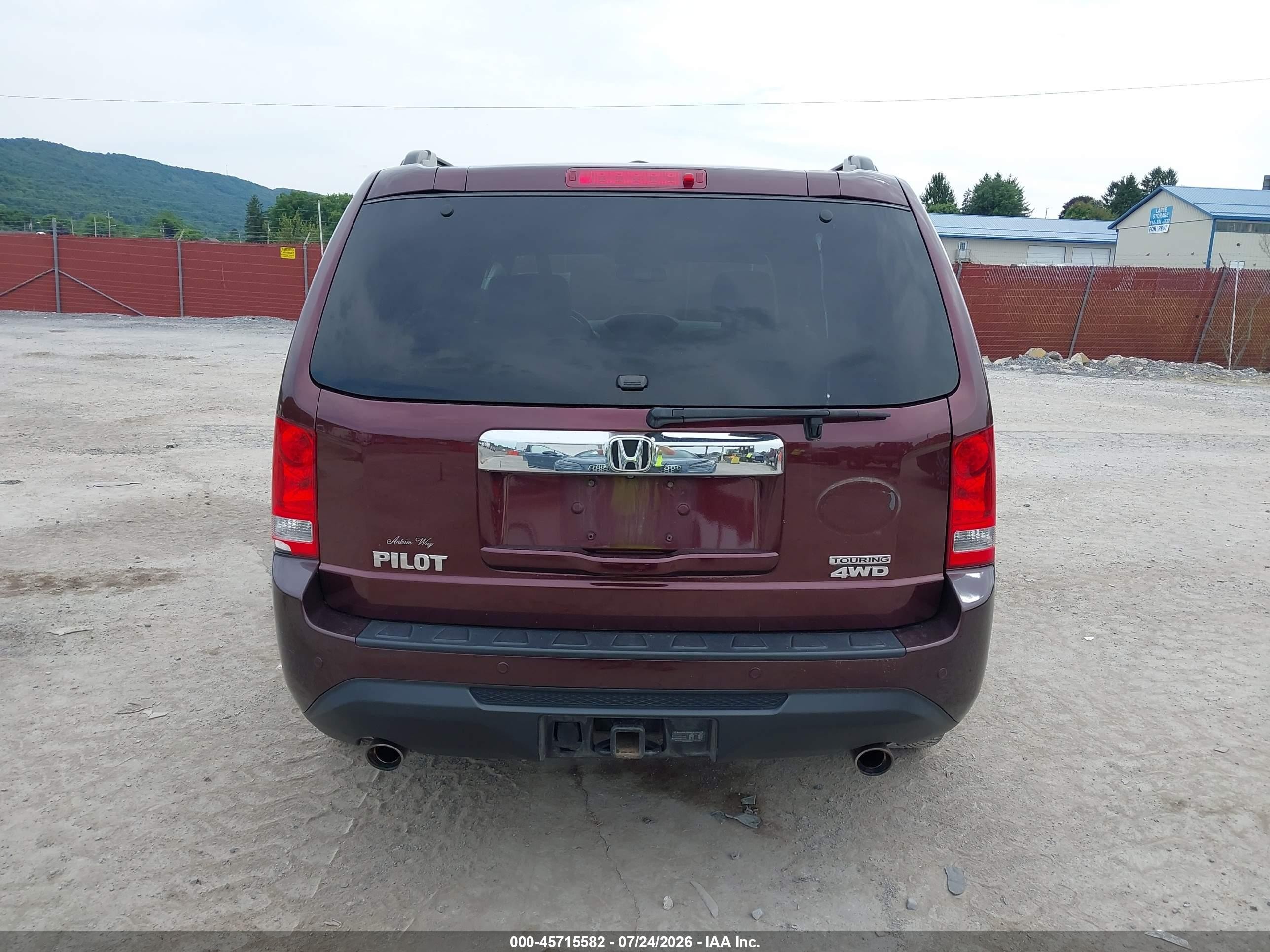 2013 Honda Pilot Touring Burgundy vin: 5FNYF4H91DB034726