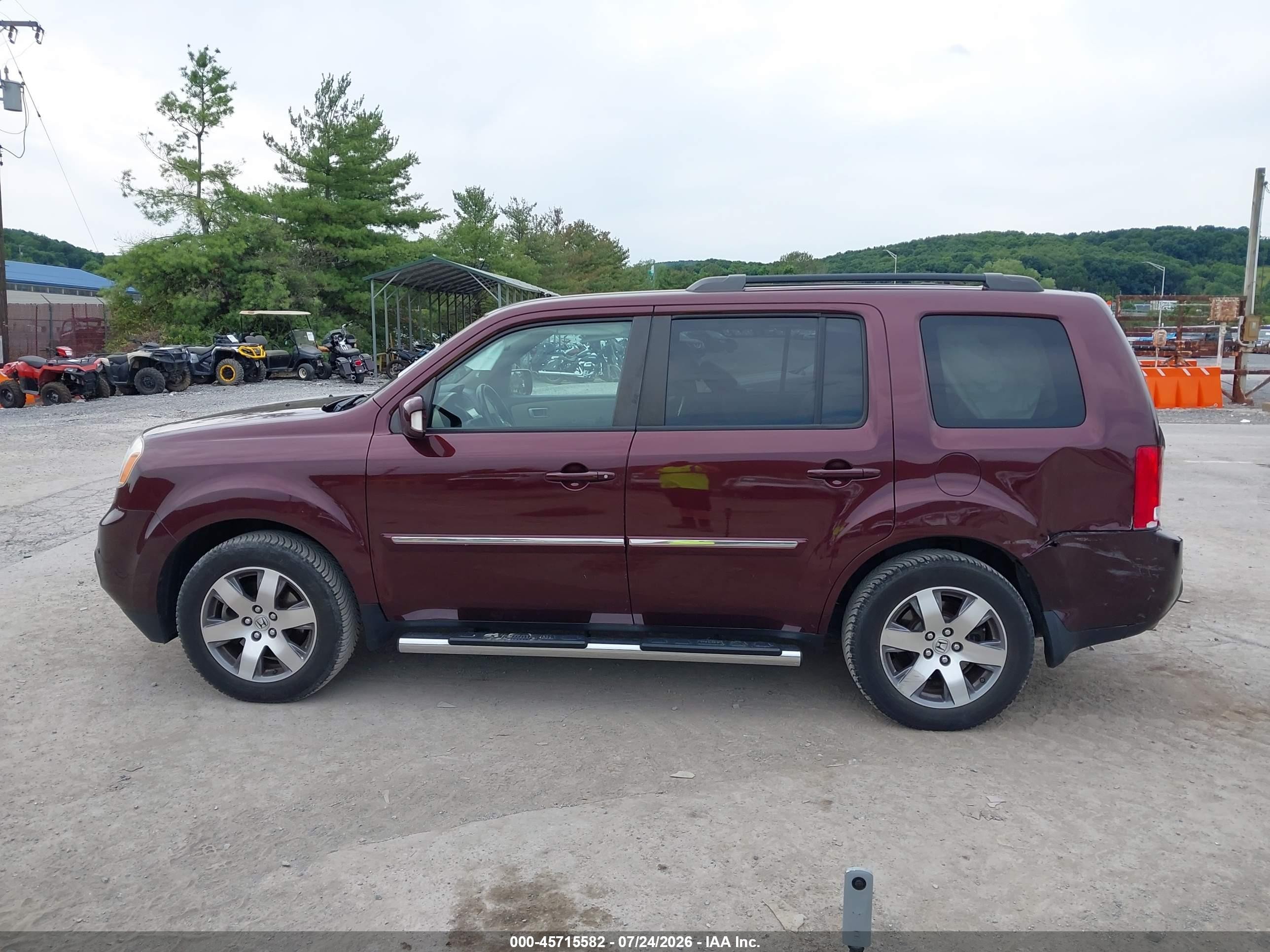 2013 Honda Pilot Touring Burgundy vin: 5FNYF4H91DB034726