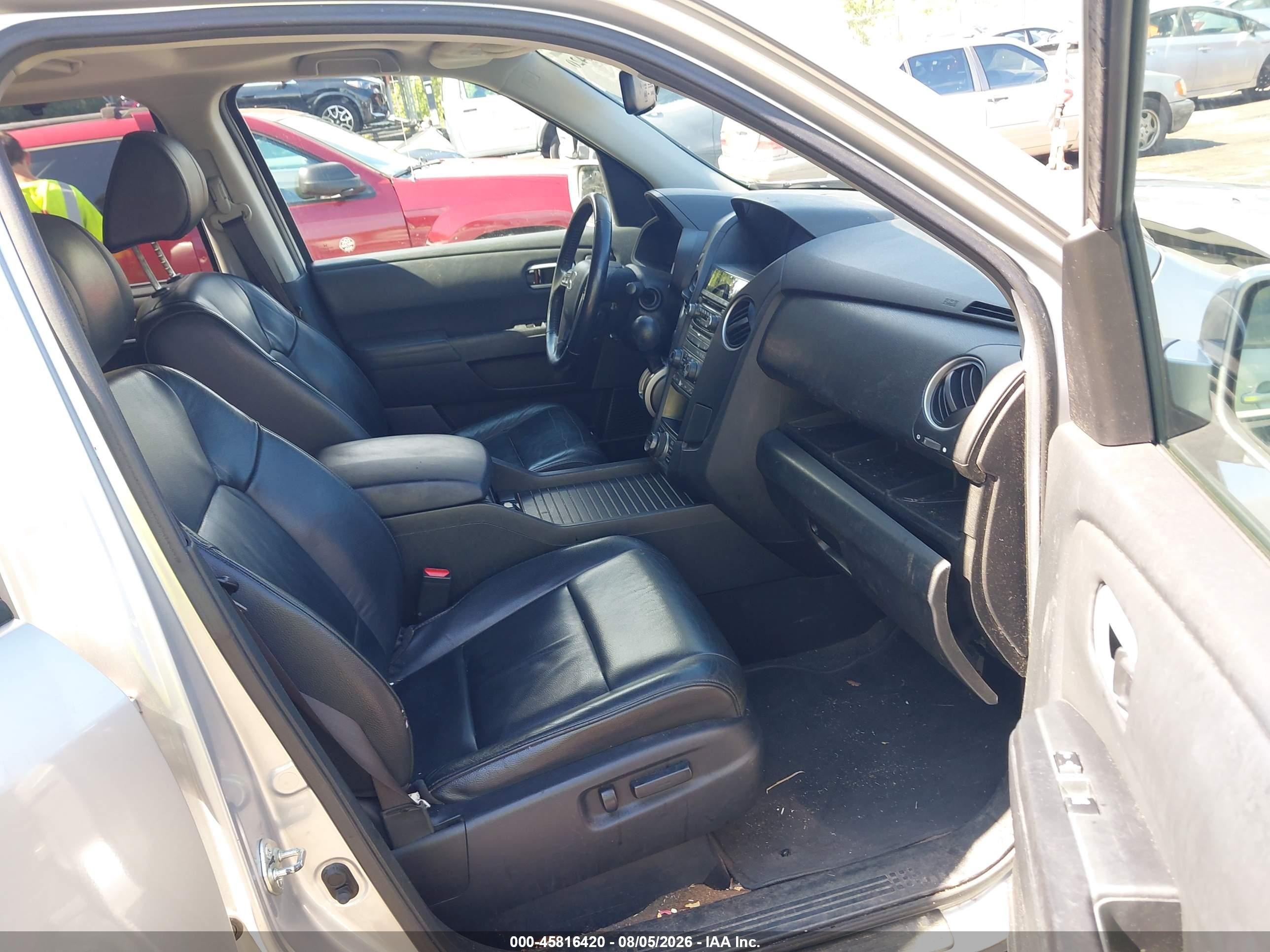 2013 Honda Pilot Touring Silver vin: 5FNYF4H91DB048402