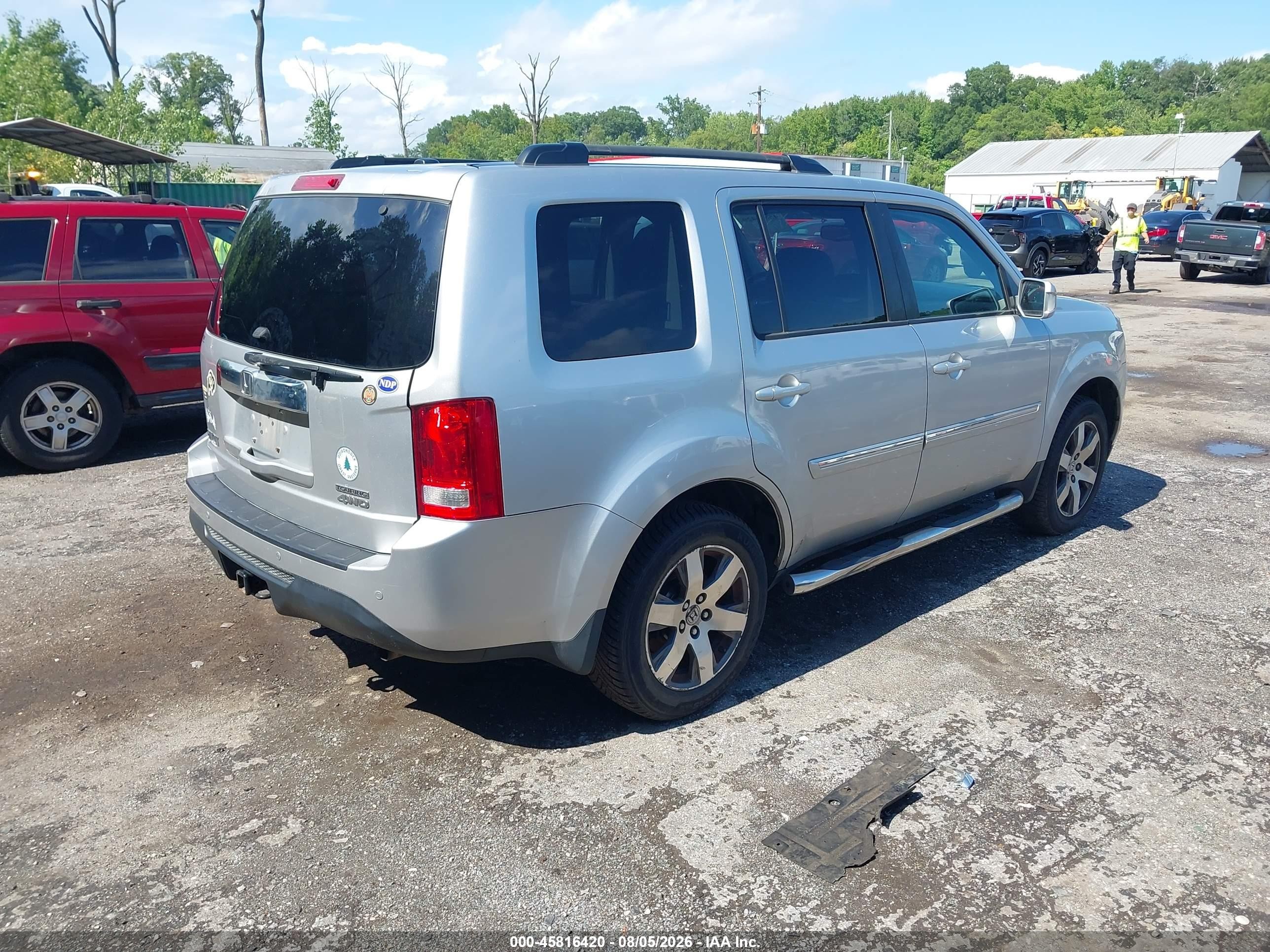 2013 Honda Pilot Touring Silver vin: 5FNYF4H91DB048402