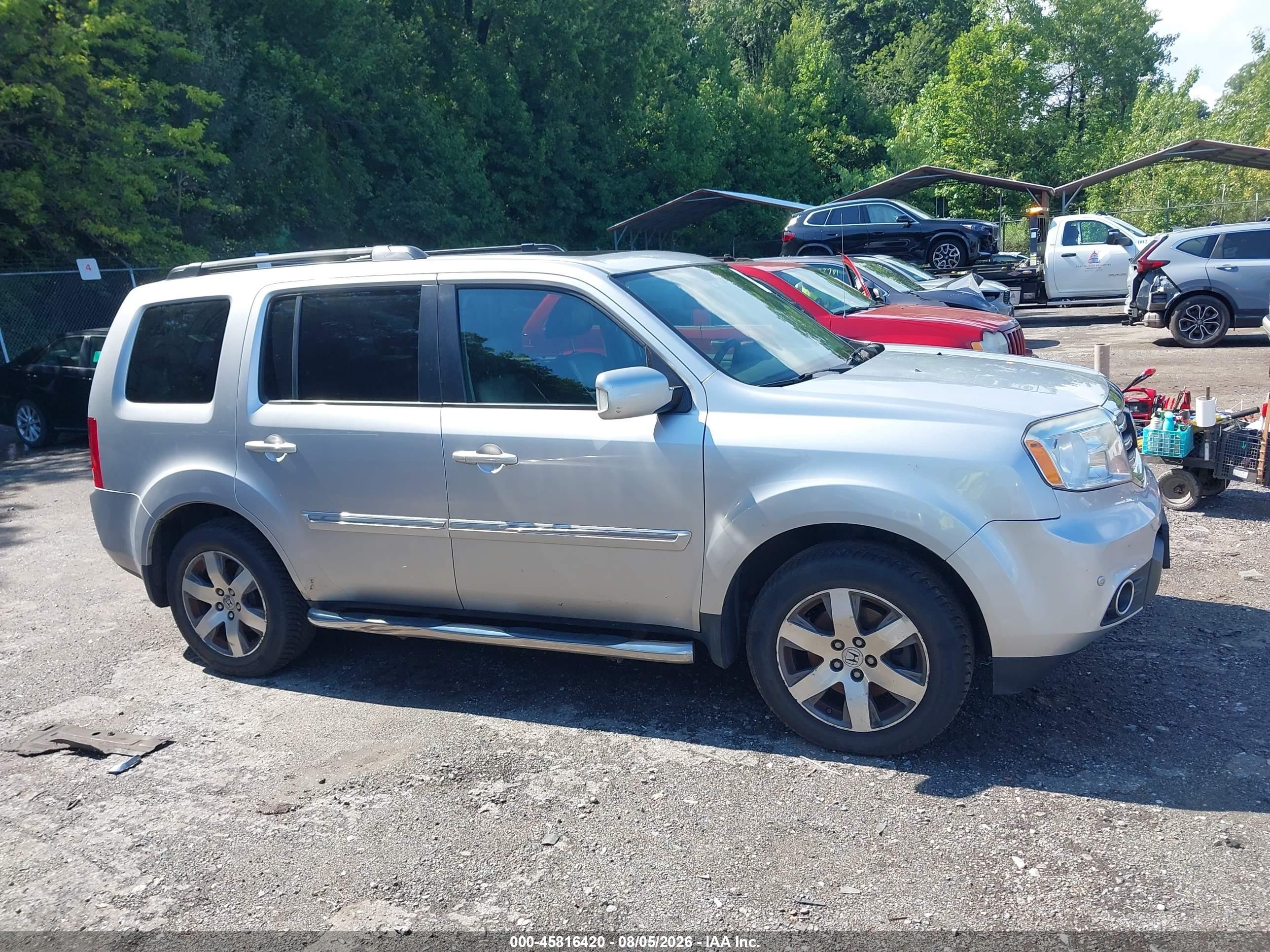 2013 Honda Pilot Touring Silver vin: 5FNYF4H91DB048402