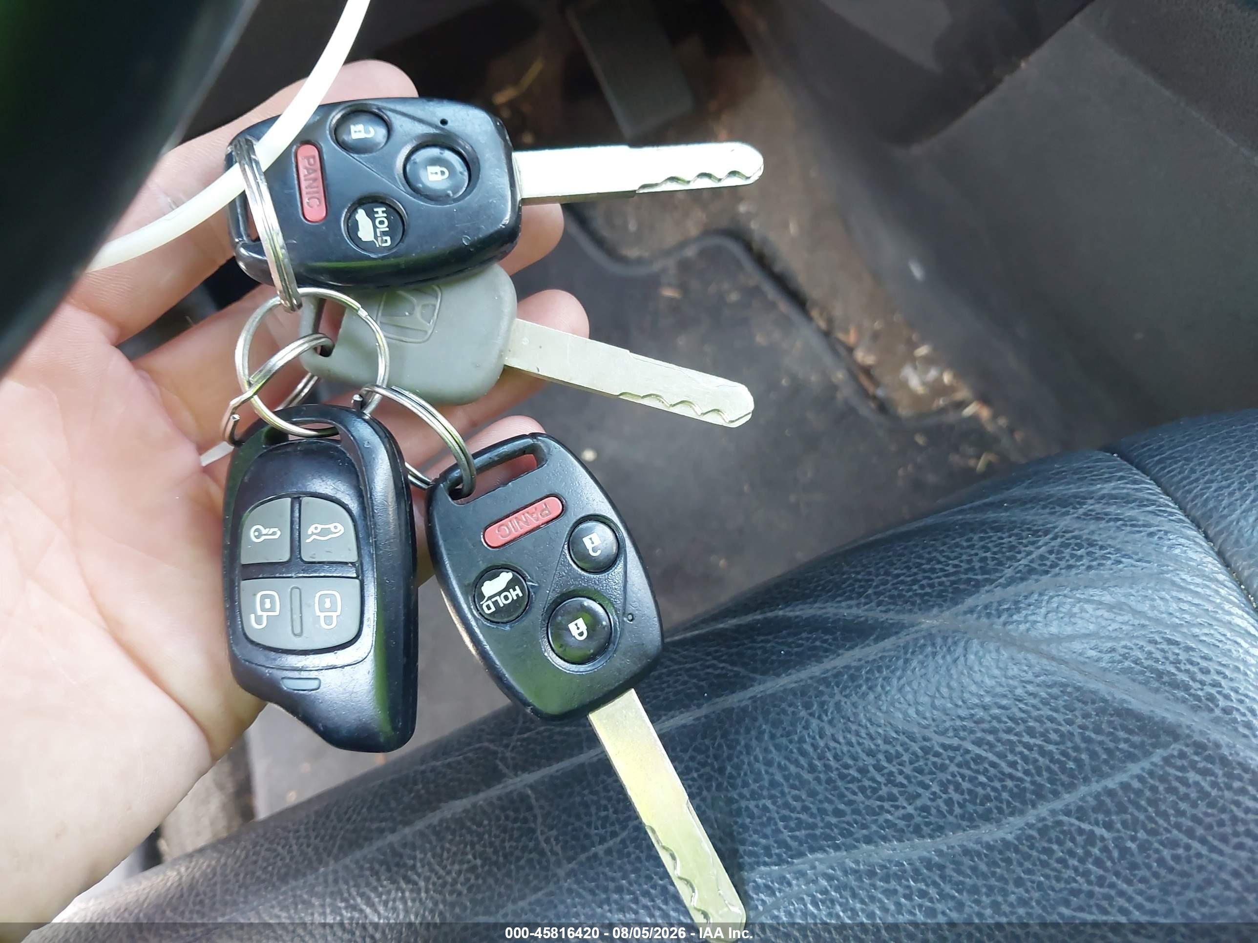 2013 Honda Pilot Touring Silver vin: 5FNYF4H91DB048402