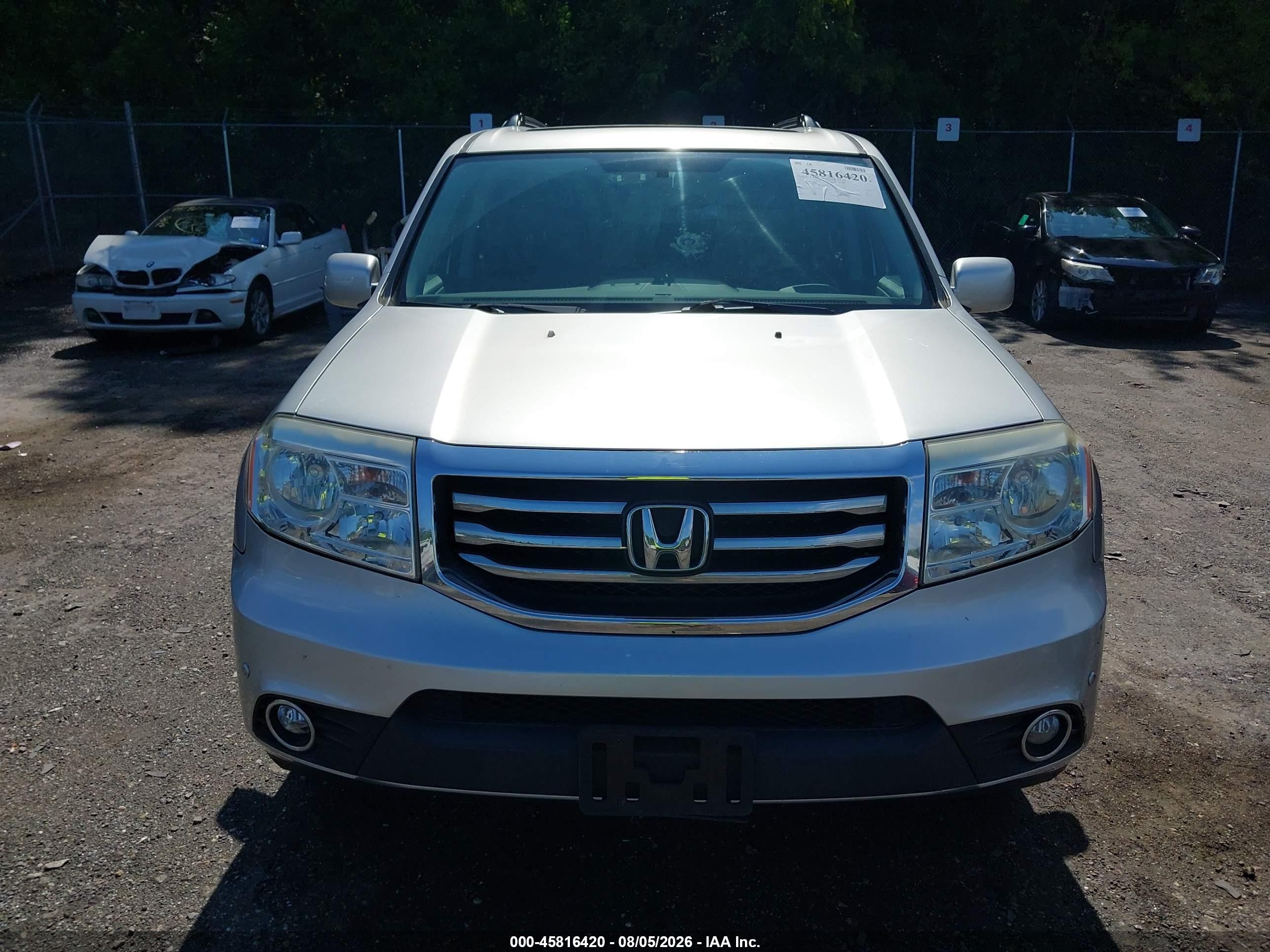 2013 Honda Pilot Touring Silver vin: 5FNYF4H91DB048402