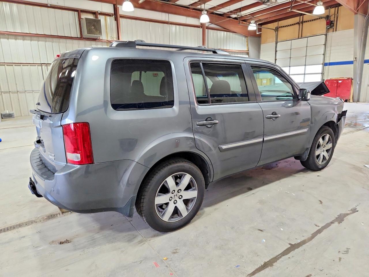 2013 Honda Pilot Touring Gray vin: 5FNYF4H91DB057181