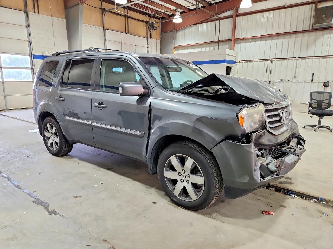 2013 Honda Pilot Touring Gray vin: 5FNYF4H91DB057181