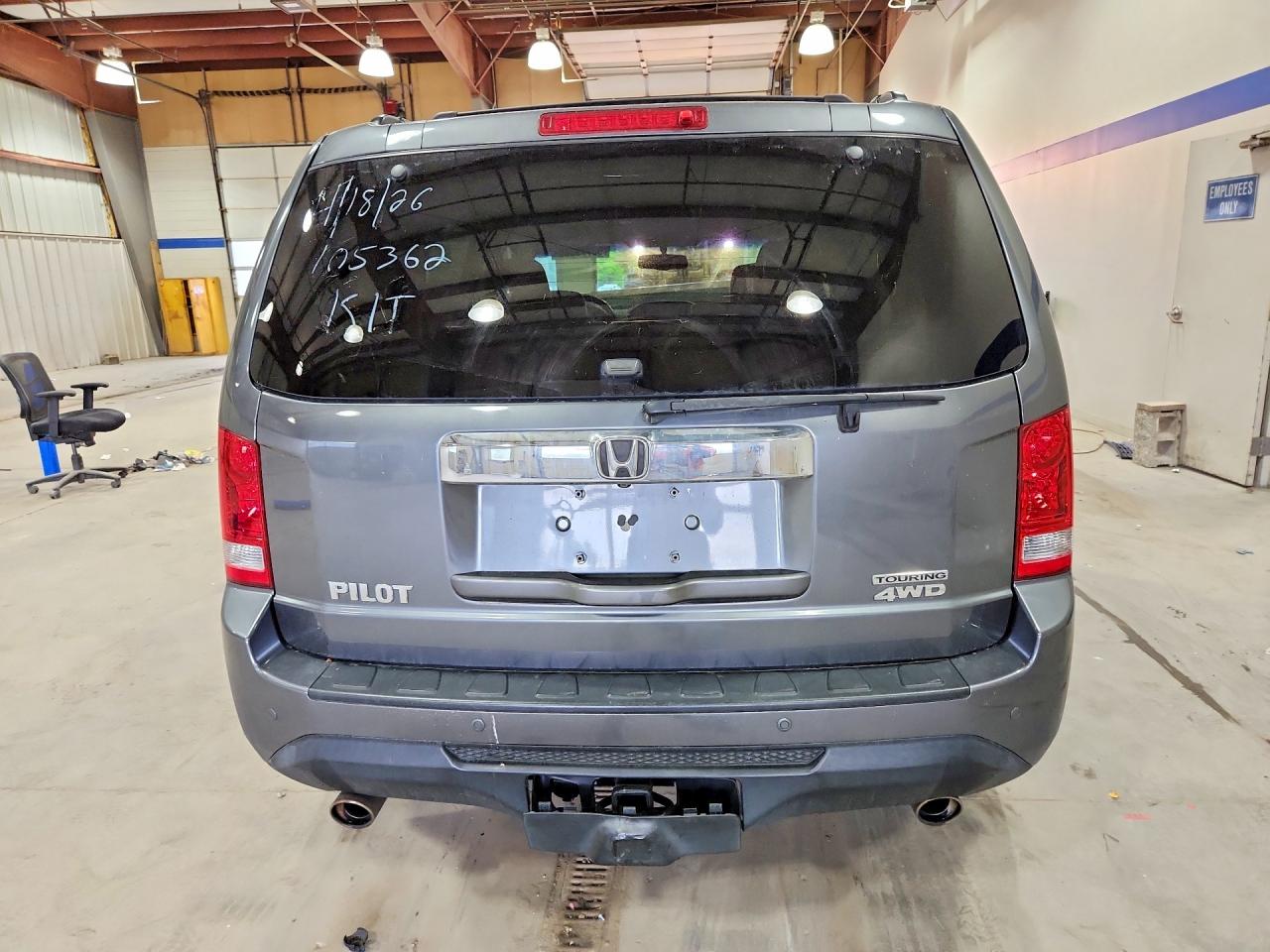 2013 Honda Pilot Touring Gray vin: 5FNYF4H91DB057181