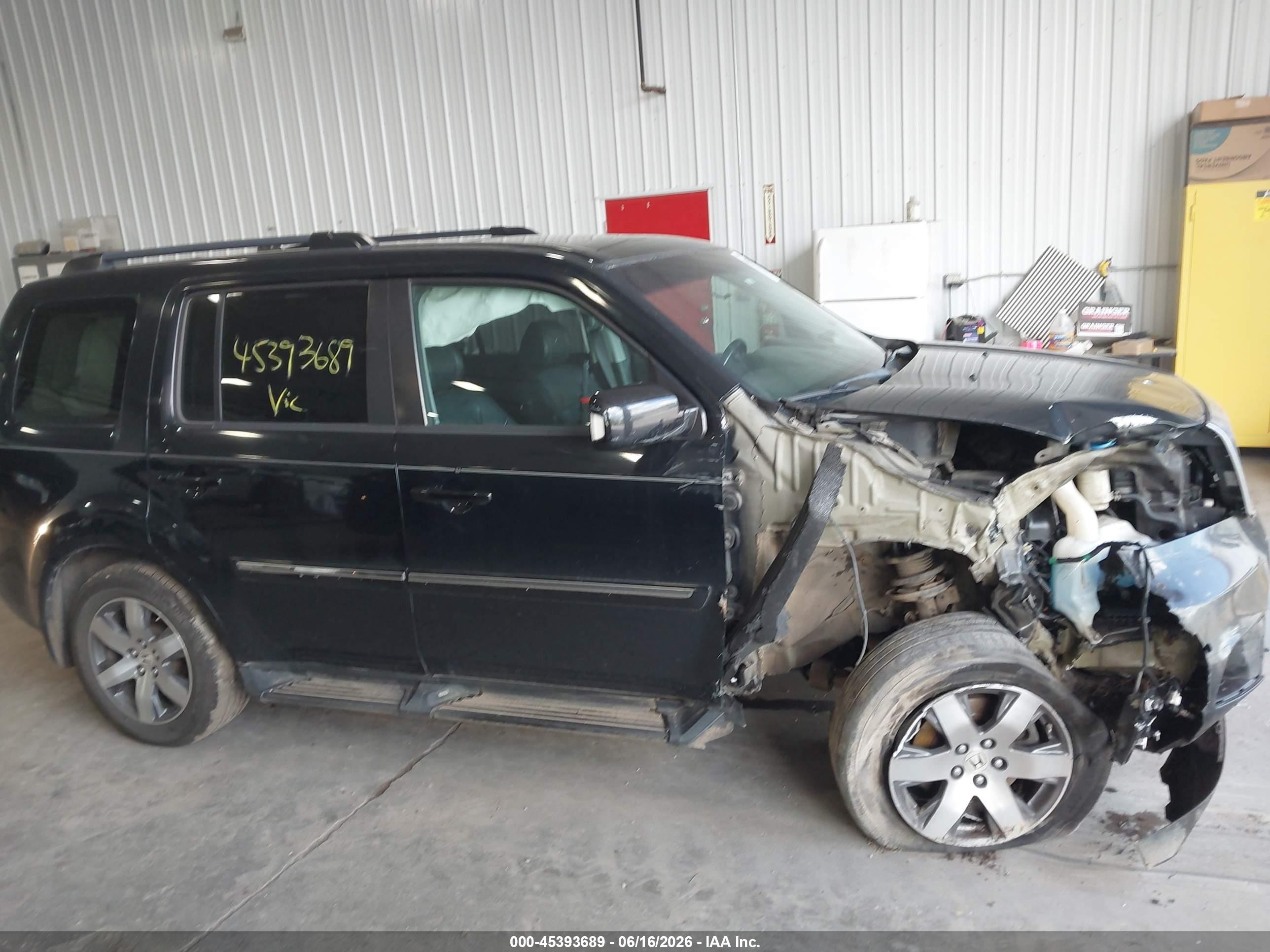 2013 Honda Pilot Touring Черный vin: 5FNYF4H91DB061263