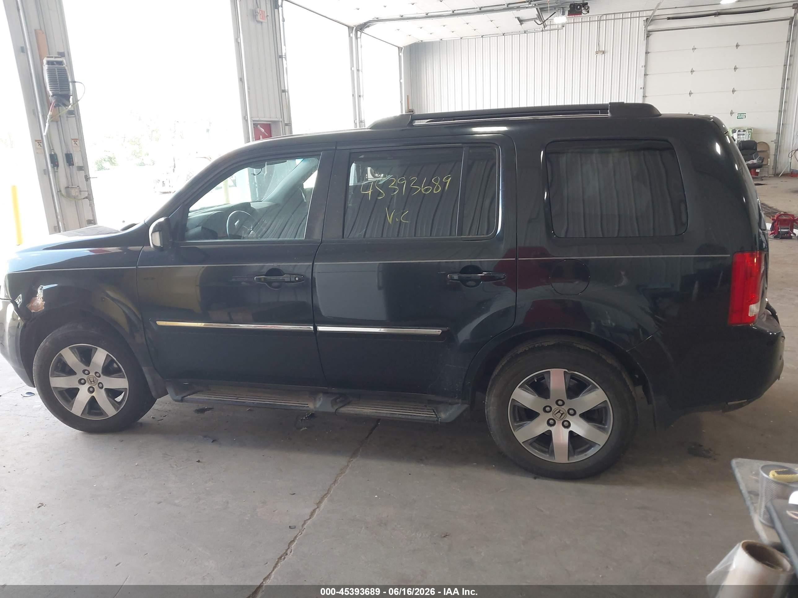 2013 Honda Pilot Touring Черный vin: 5FNYF4H91DB061263
