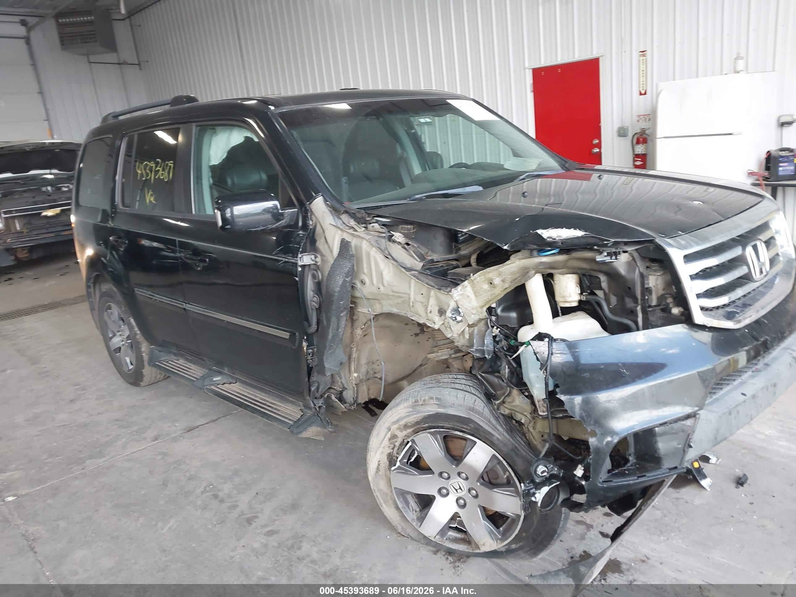 2013 Honda Pilot Touring Черный vin: 5FNYF4H91DB061263