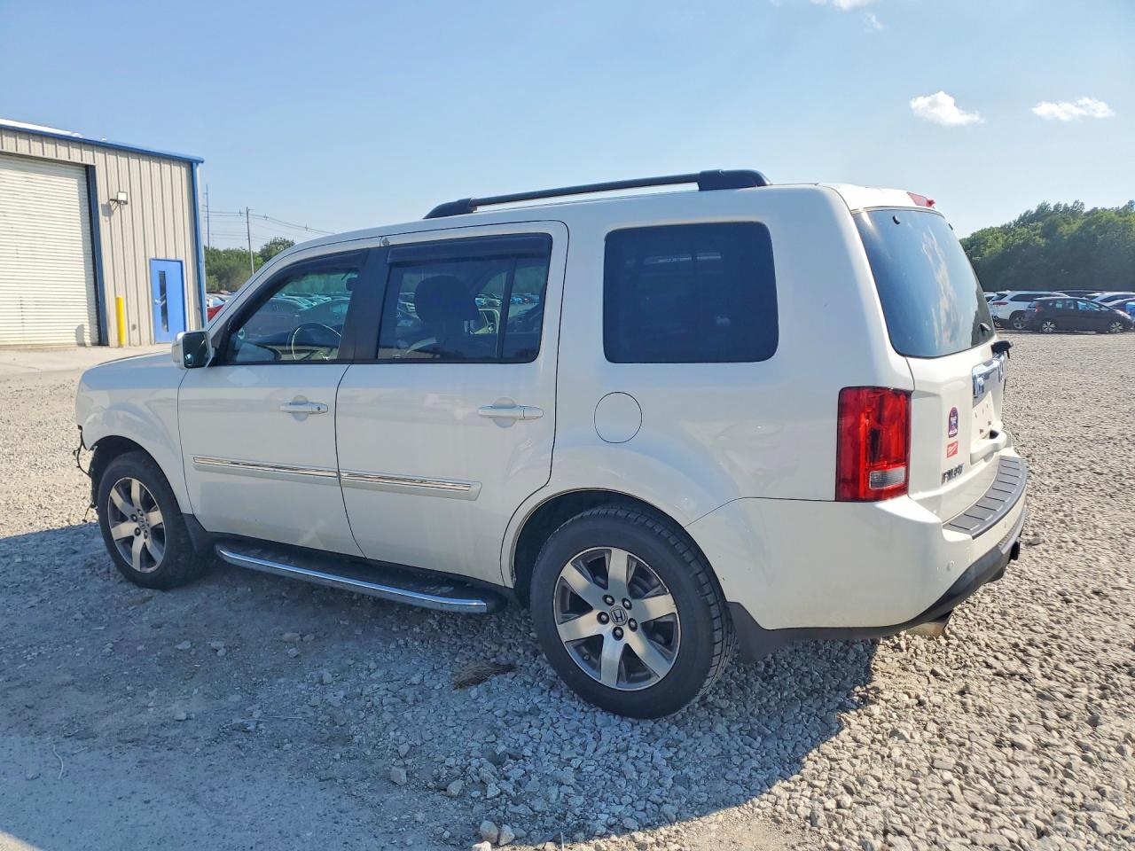 2013 Honda Pilot Touring White vin: 5FNYF4H91DB061876