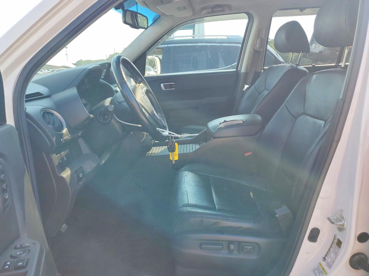 2013 Honda Pilot Touring White vin: 5FNYF4H91DB061876
