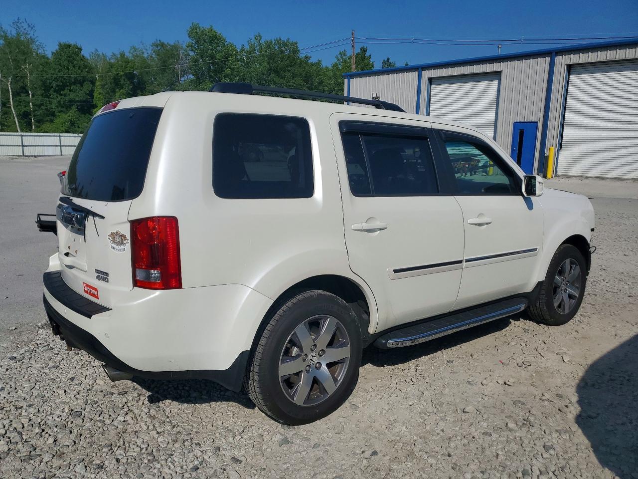 2013 Honda Pilot Touring White vin: 5FNYF4H91DB061876