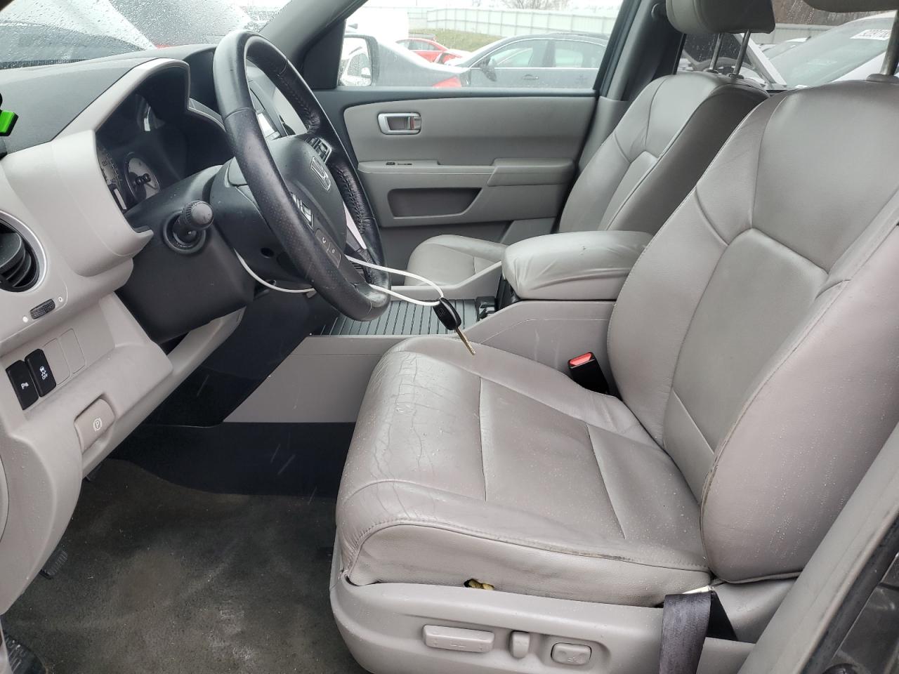 2013 Honda Pilot Touring Gray vin: 5FNYF4H91DB073929