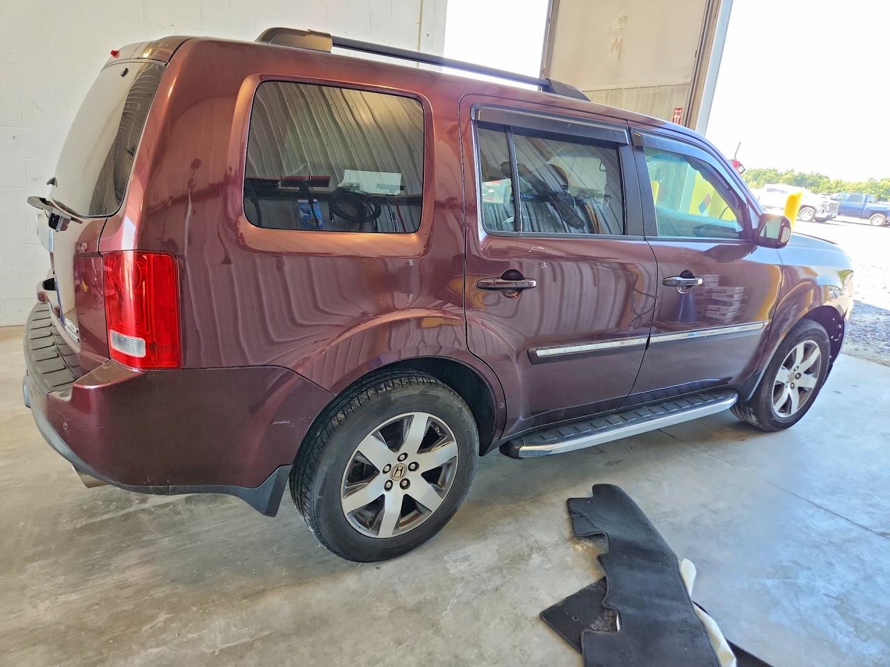 2014 Honda Pilot Touring Maroon vin: 5FNYF4H91EB002828