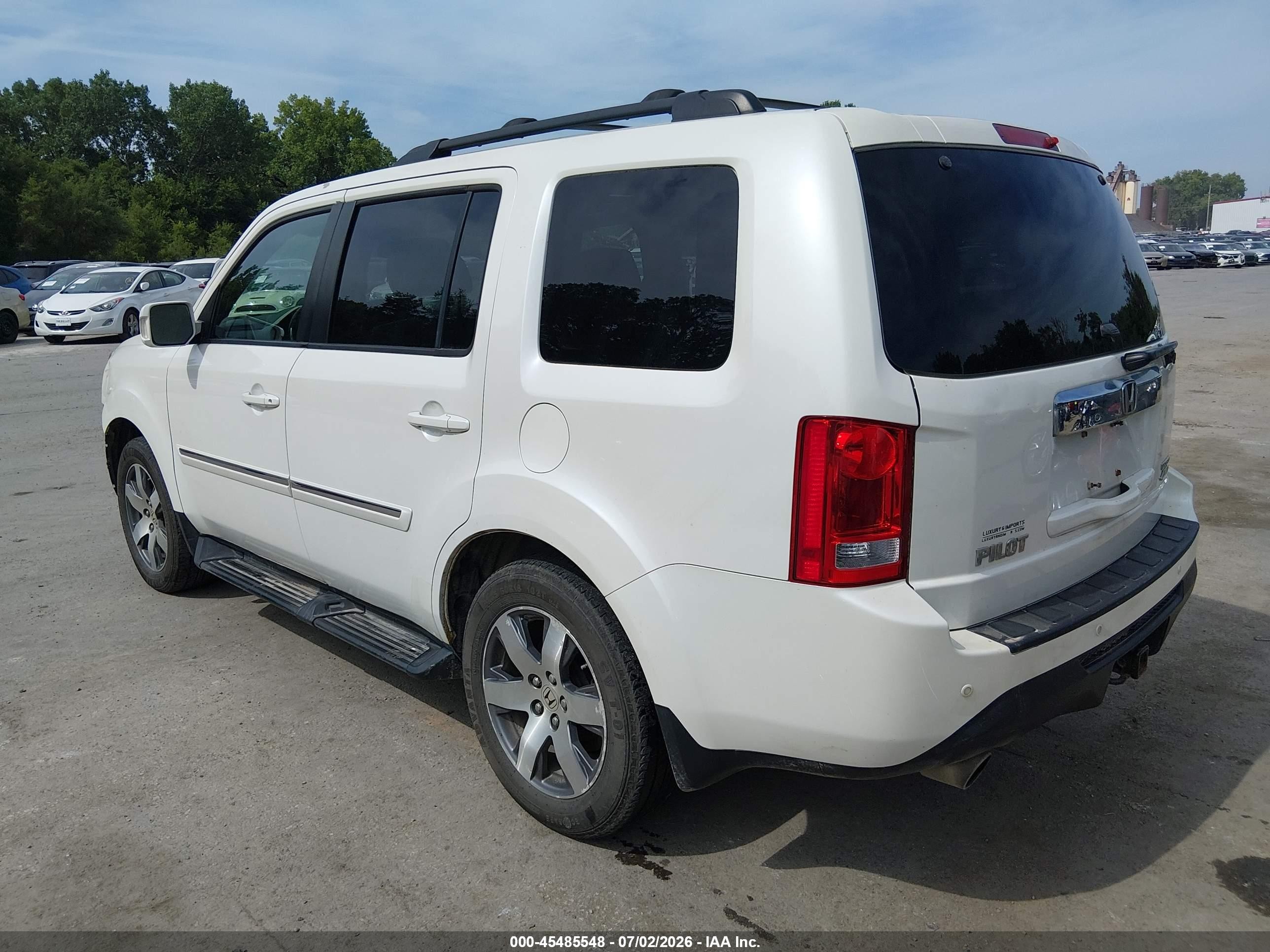 2014 Honda Pilot Touring Белый vin: 5FNYF4H91EB003039