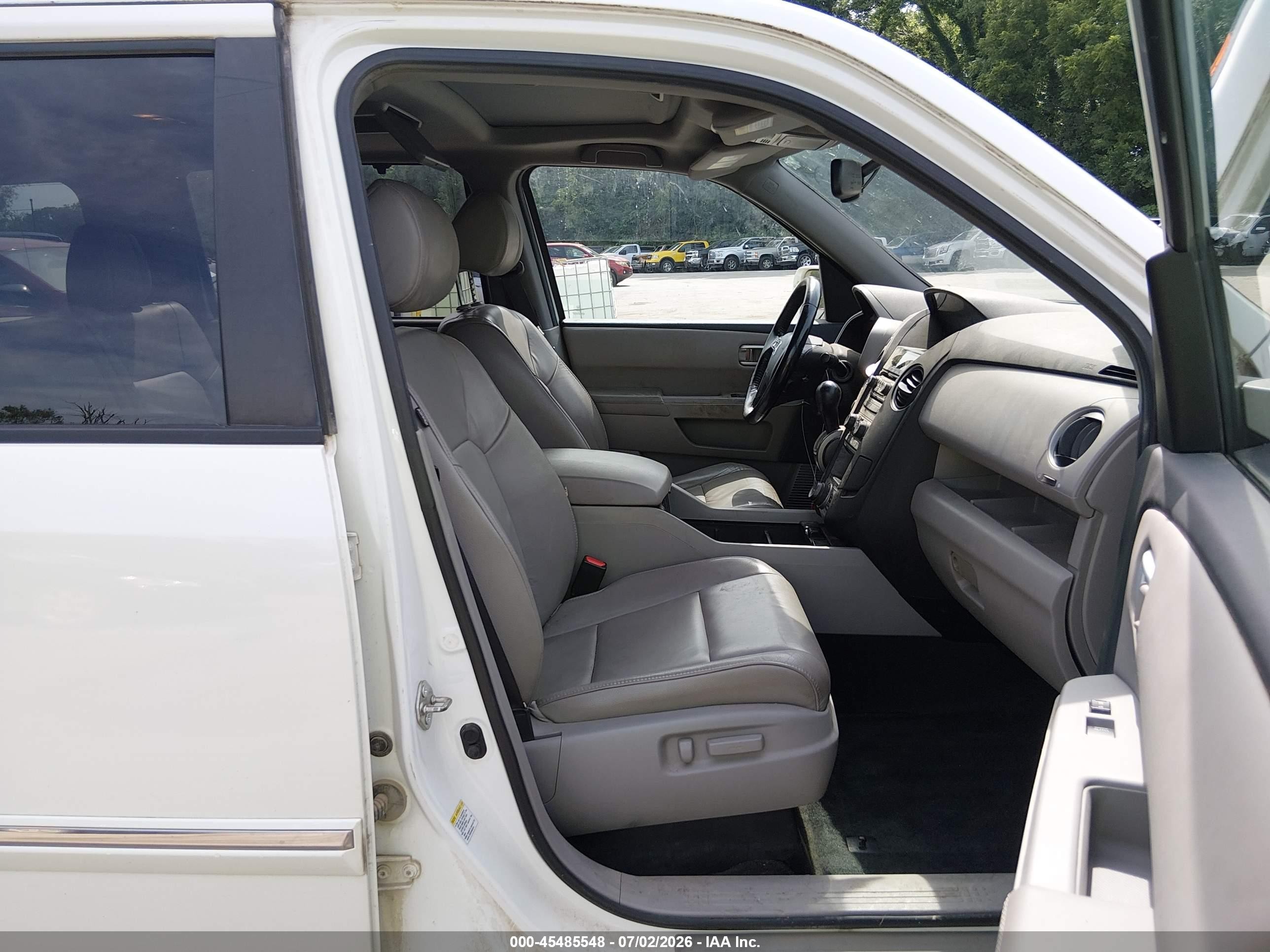 2014 Honda Pilot Touring Белый vin: 5FNYF4H91EB003039