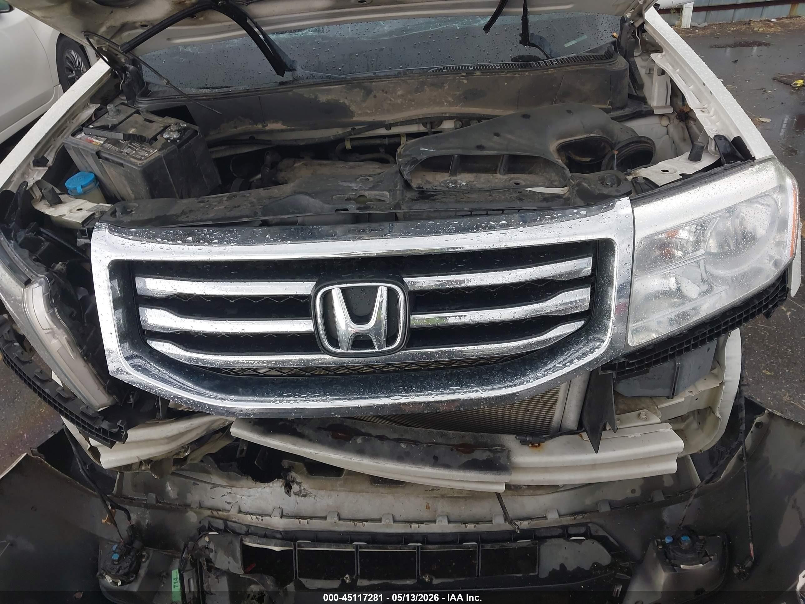2014 Honda Pilot Touring White vin: 5FNYF4H91EB041595