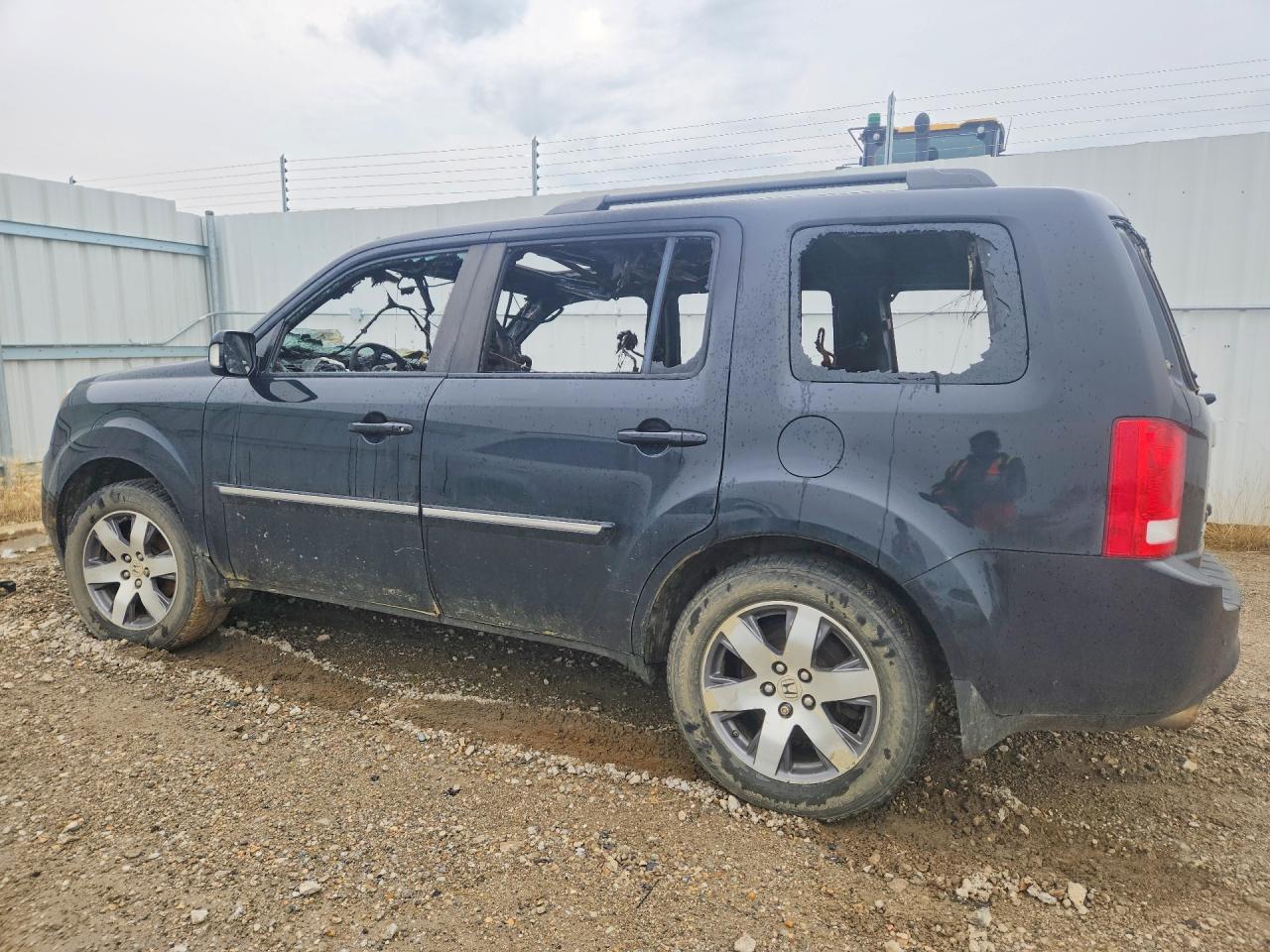 2014 Honda Pilot Touring Черный vin: 5FNYF4H91EB503377