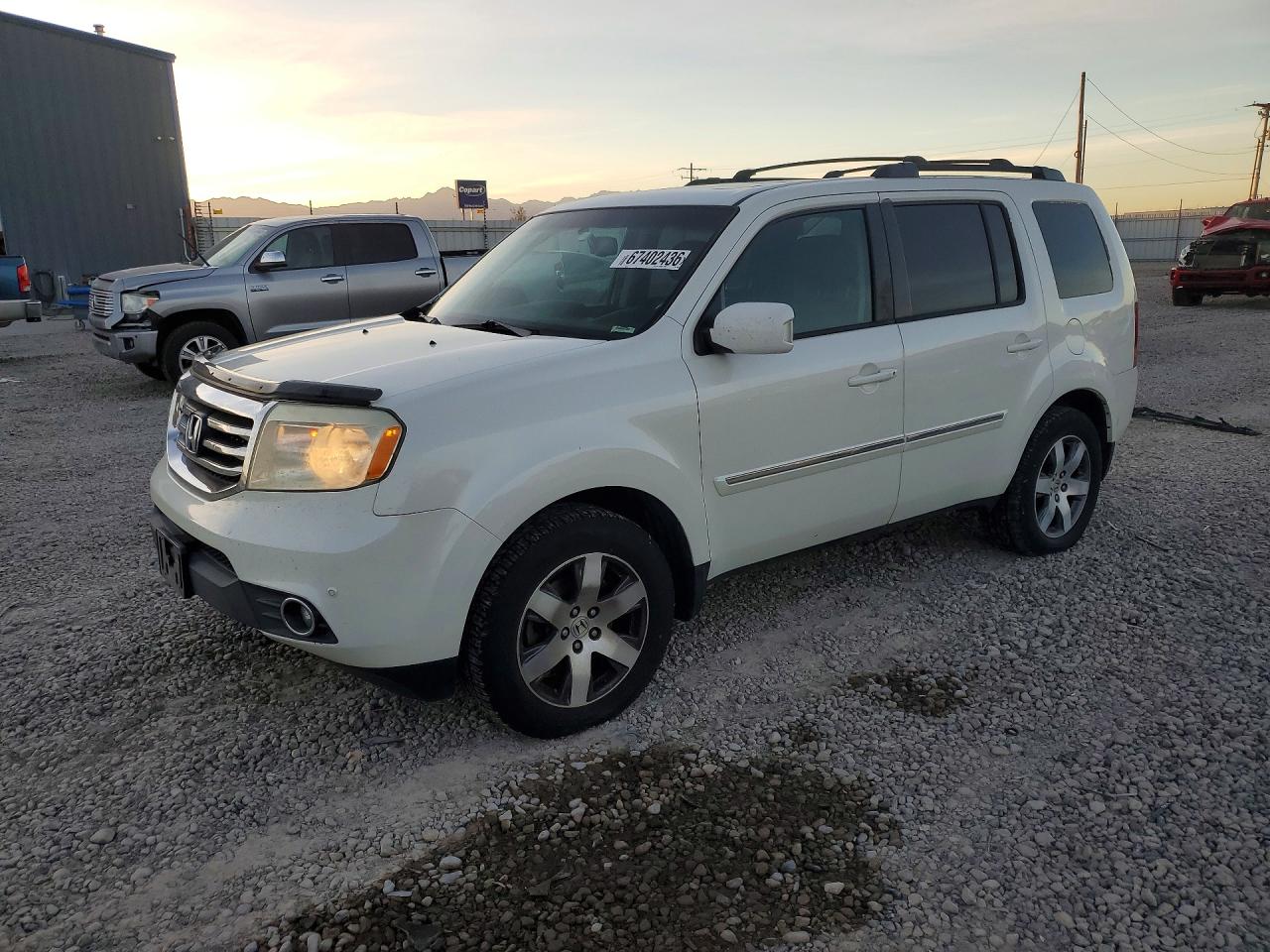 2015 Honda Pilot Touring White vin: 5FNYF4H91FB001857