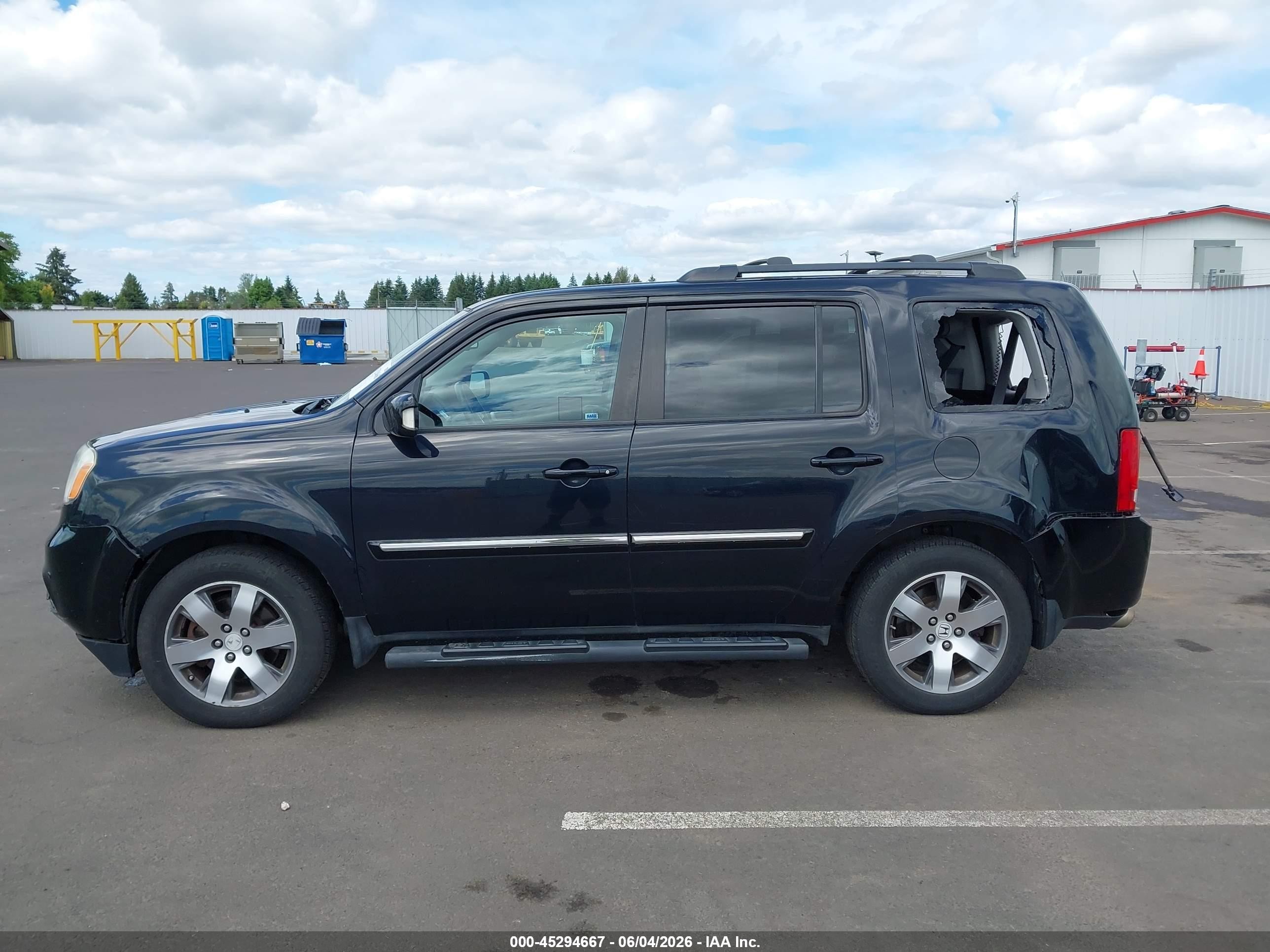 2015 Honda Pilot Touring Black vin: 5FNYF4H91FB036754