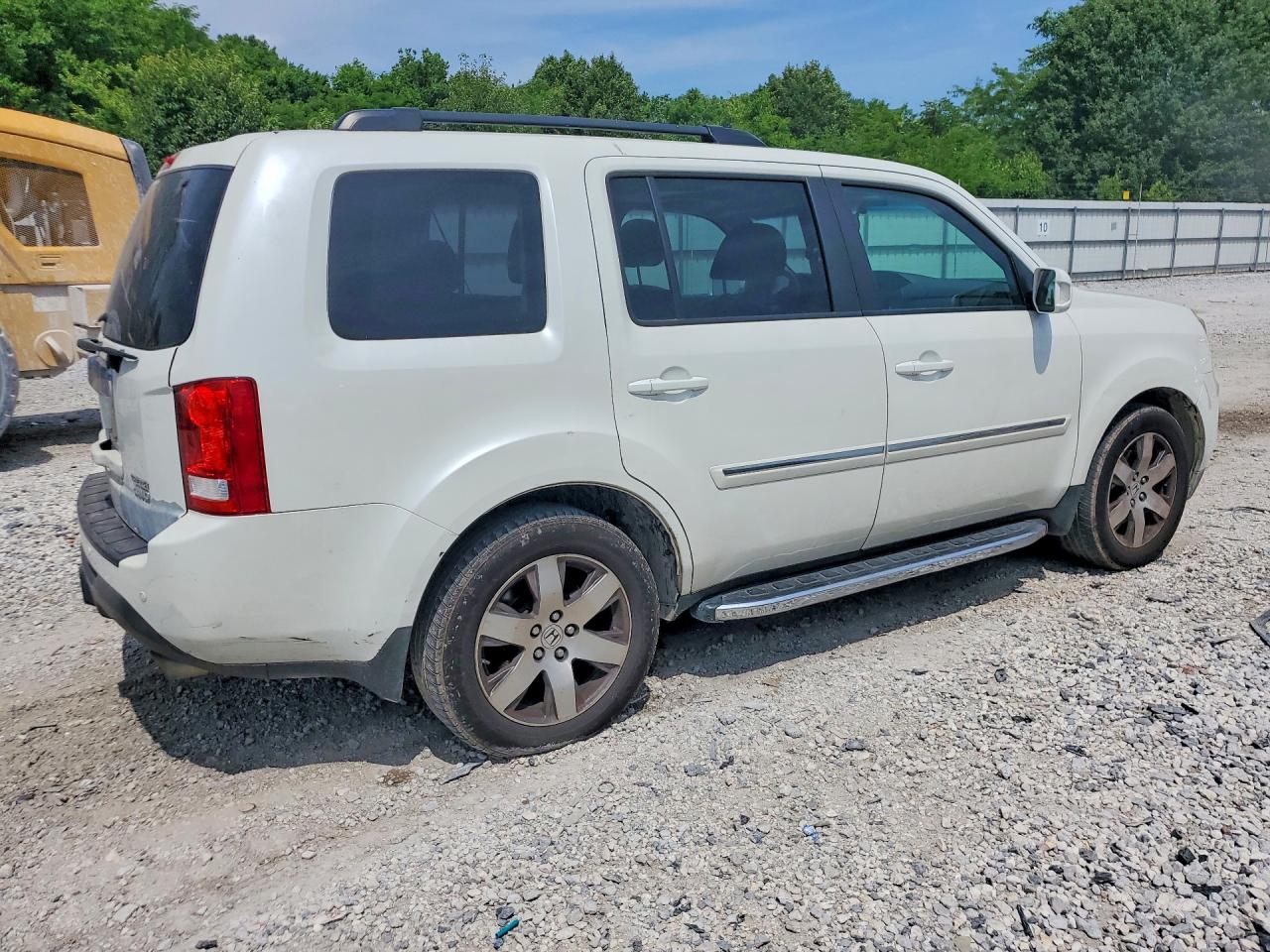 2015 Honda Pilot Touring Белый vin: 5FNYF4H91FB053554