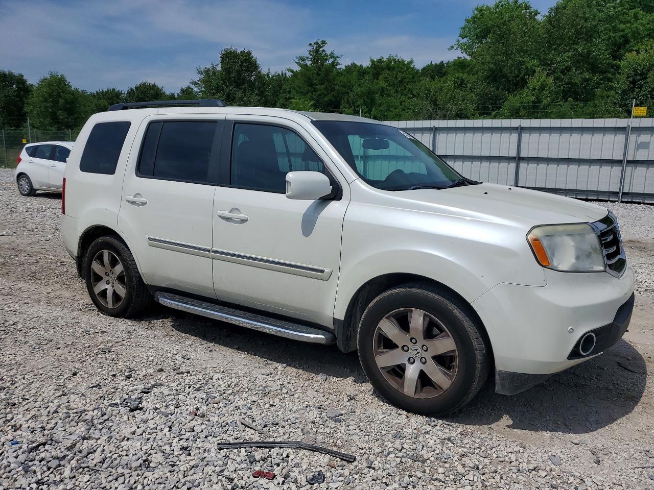 2015 Honda Pilot Touring Белый vin: 5FNYF4H91FB053554