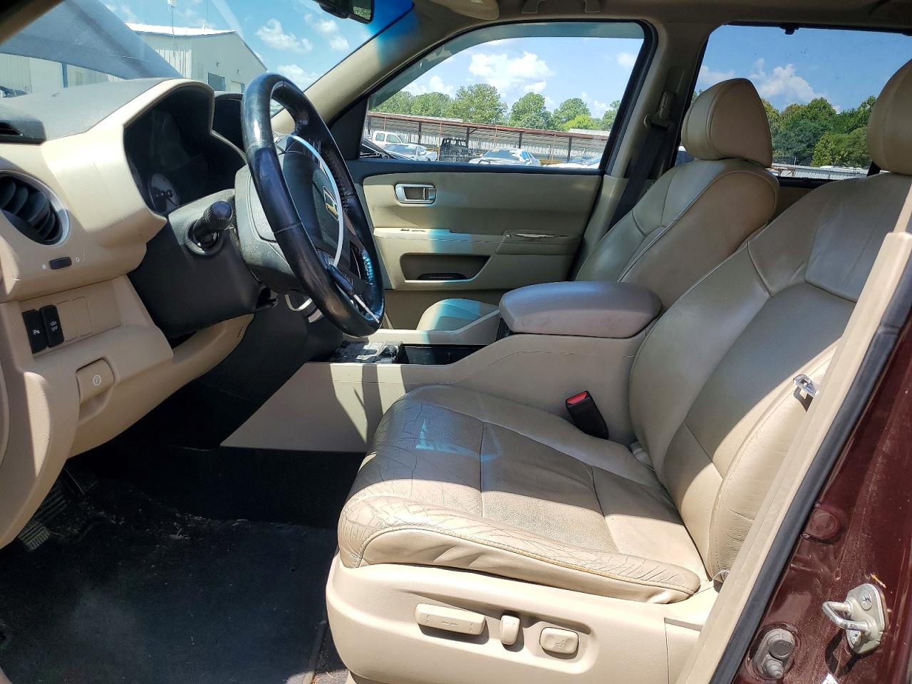 2010 Honda Pilot Touring Burgundy vin: 5FNYF4H92AB013590