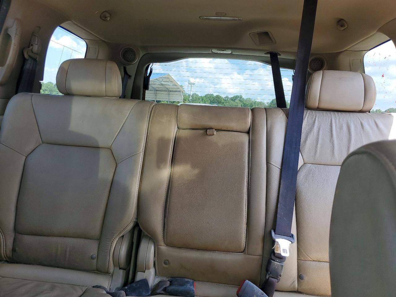 2010 Honda Pilot Touring Burgundy vin: 5FNYF4H92AB013590