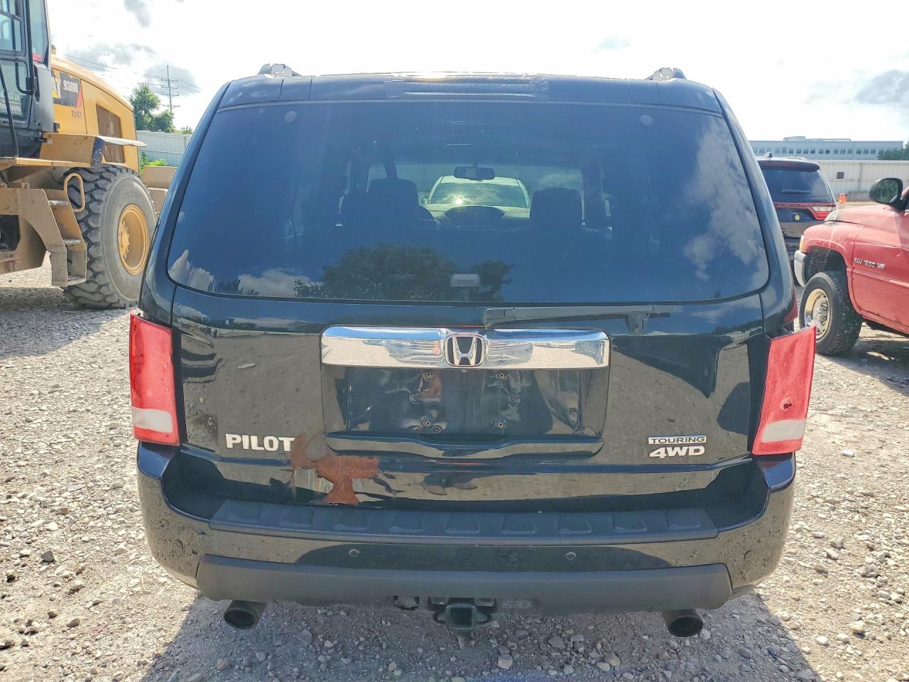 2010 Honda Pilot Touring Black vin: 5FNYF4H92AB024394
