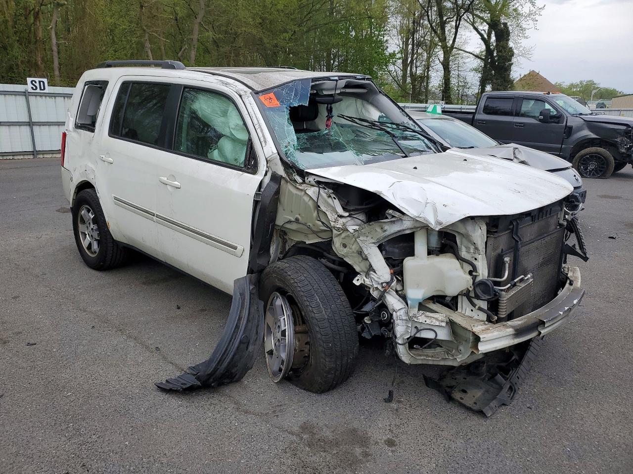 2011 Honda Pilot Touring Белый vin: 5FNYF4H92BB010903