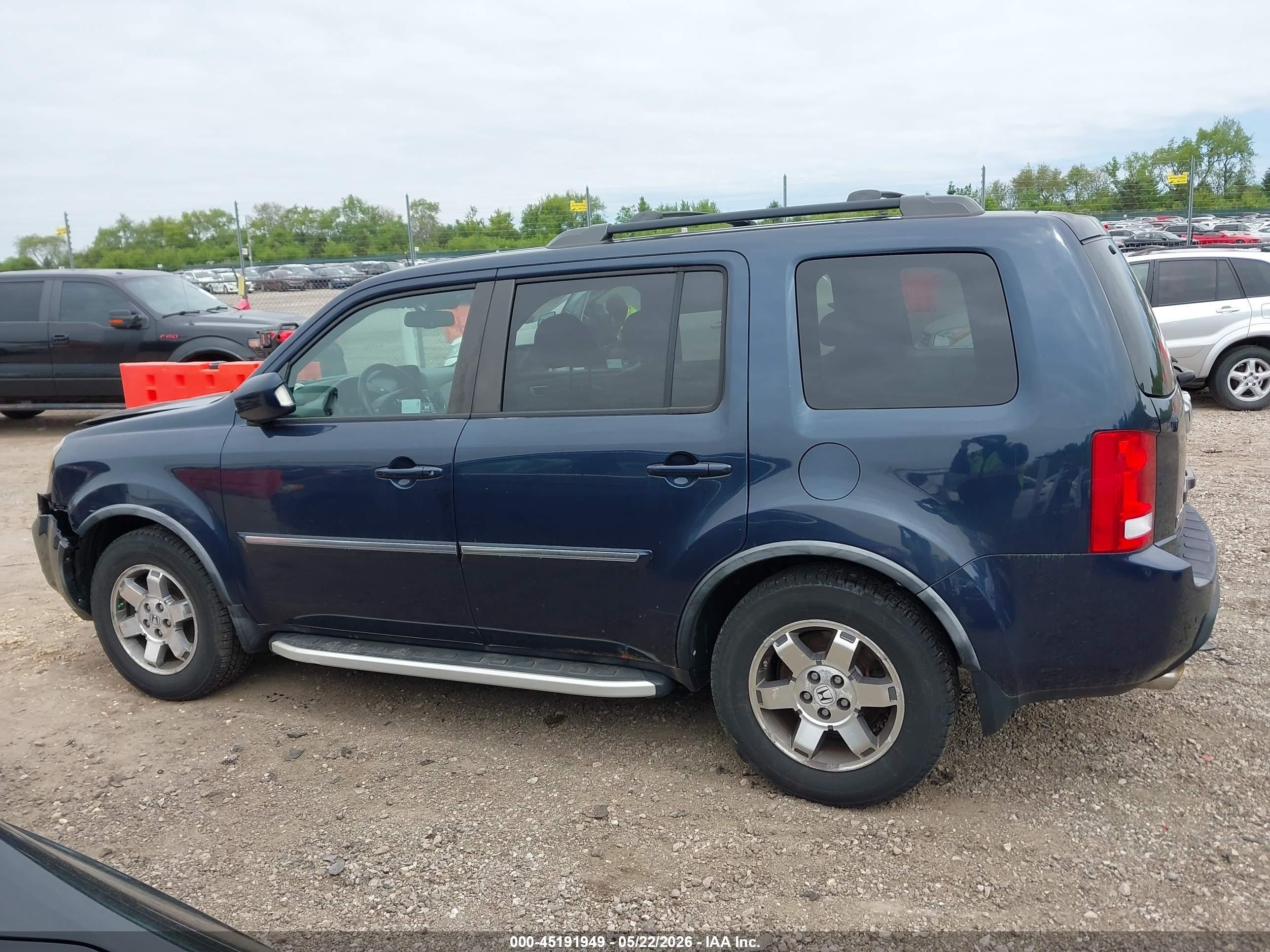 2011 Honda Pilot Touring Navy vin: 5FNYF4H92BB037700